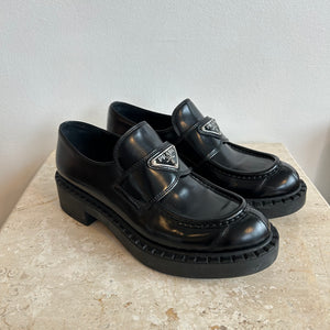Pre owned prada best sale