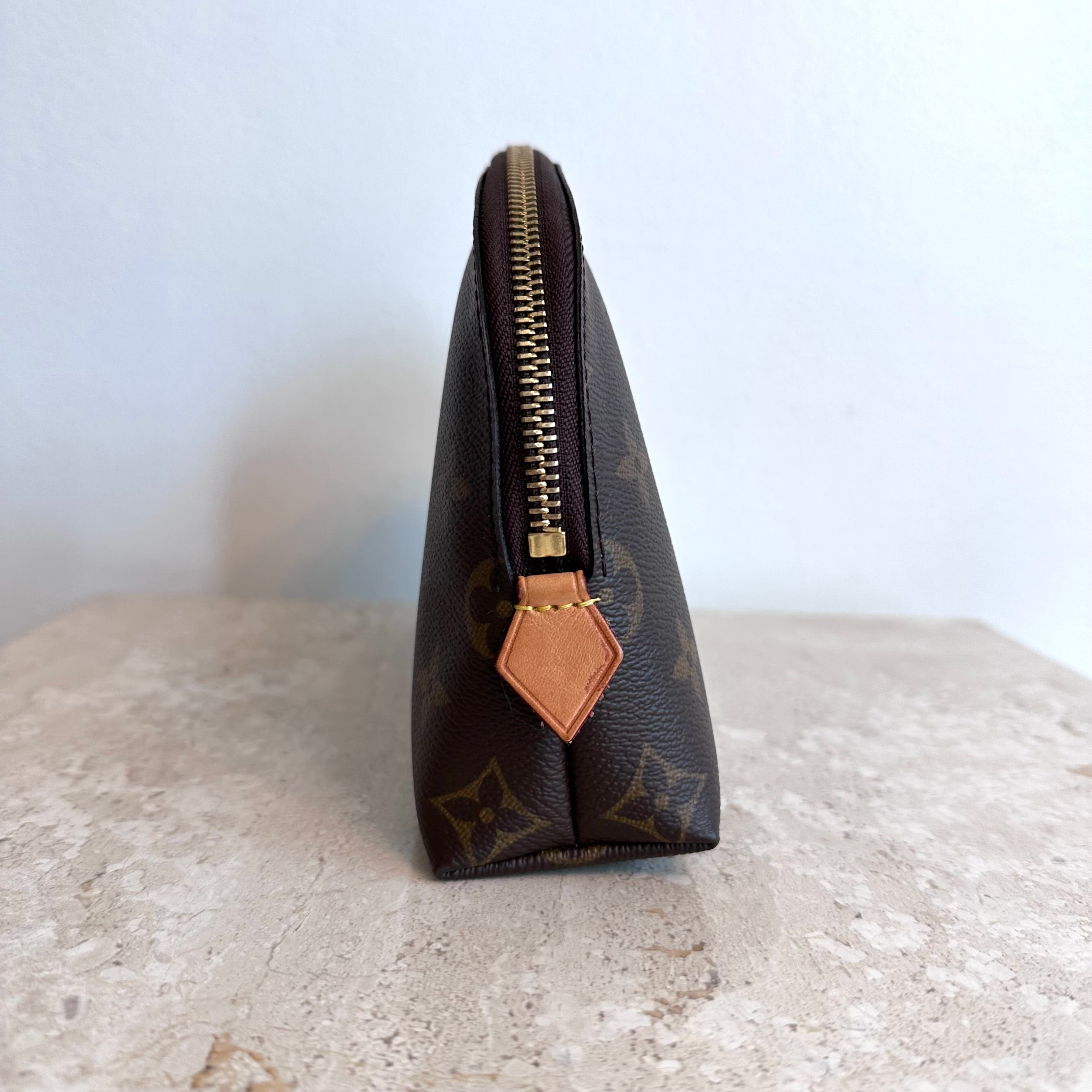 Pre-Owned LOUIS VUITTON Cosmetic Pouch MM