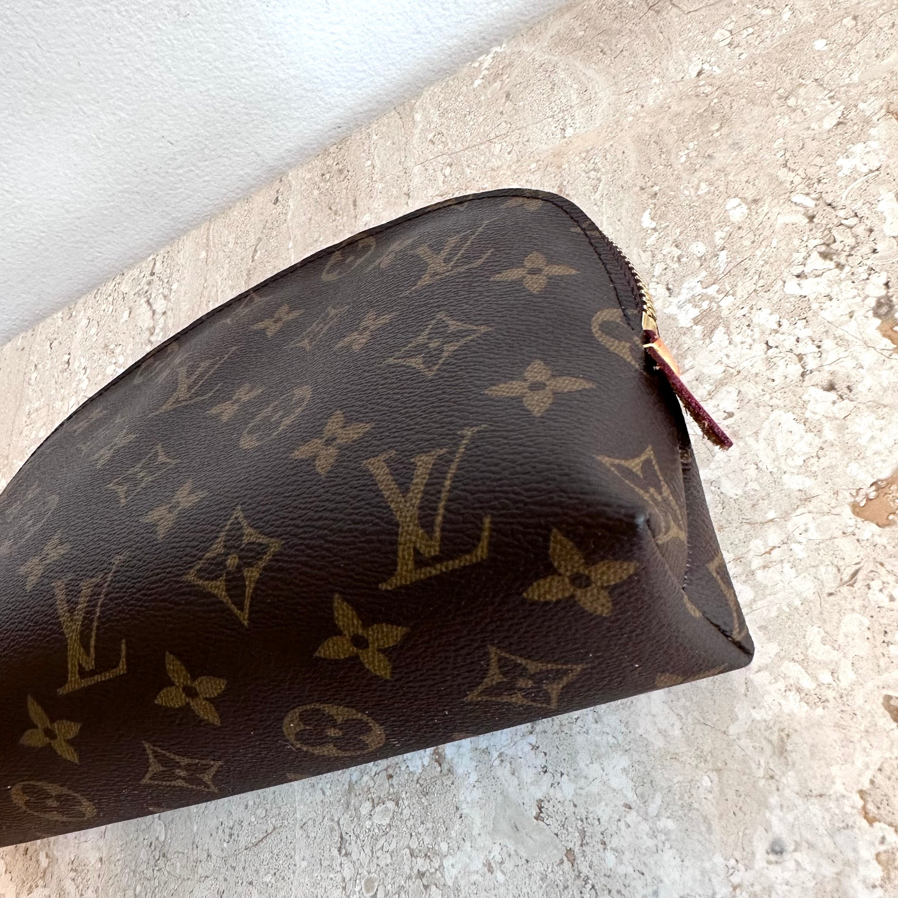 Pre-Owned LOUIS VUITTON Cosmetic Pouch MM