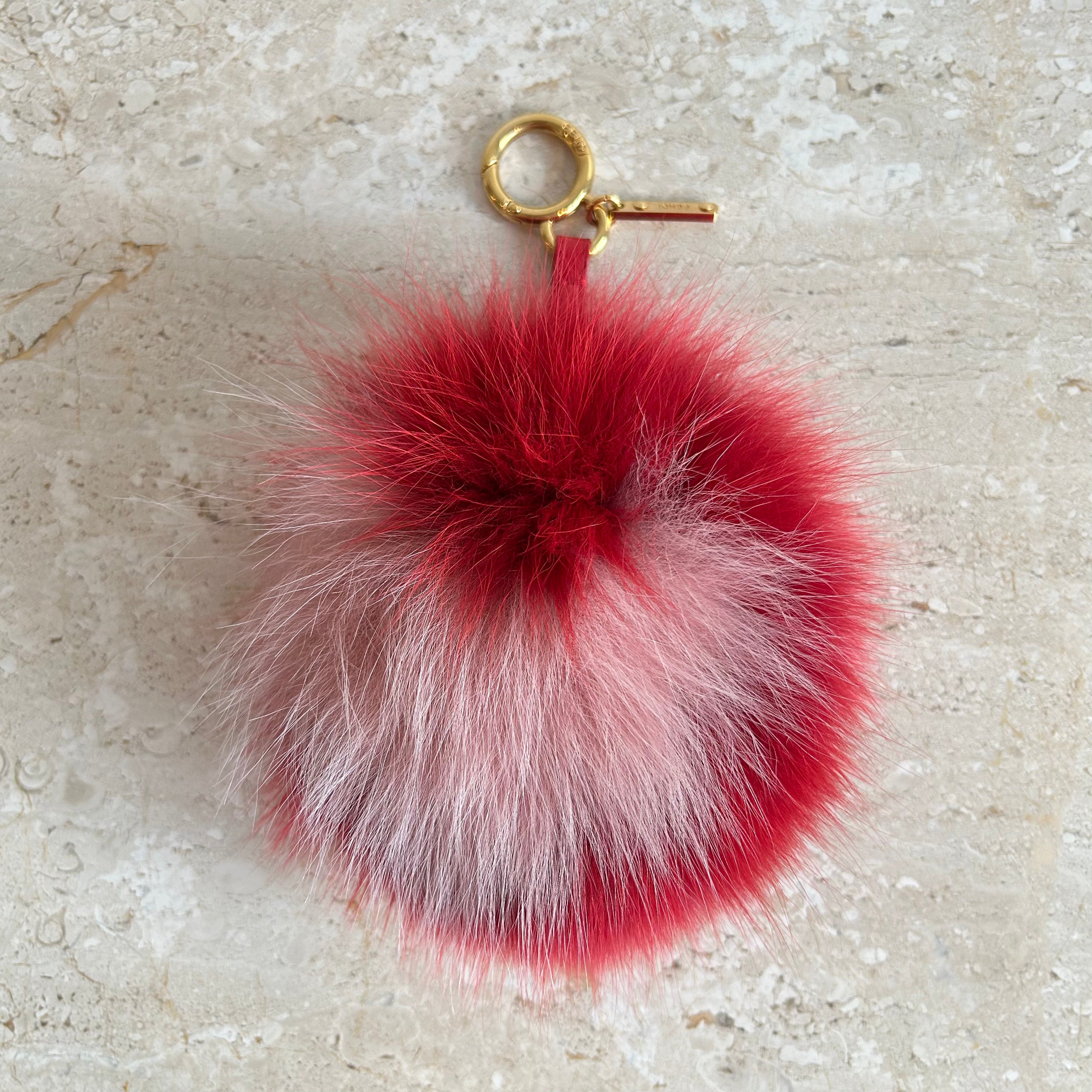 Fendi Fur Pom sisgo Pom