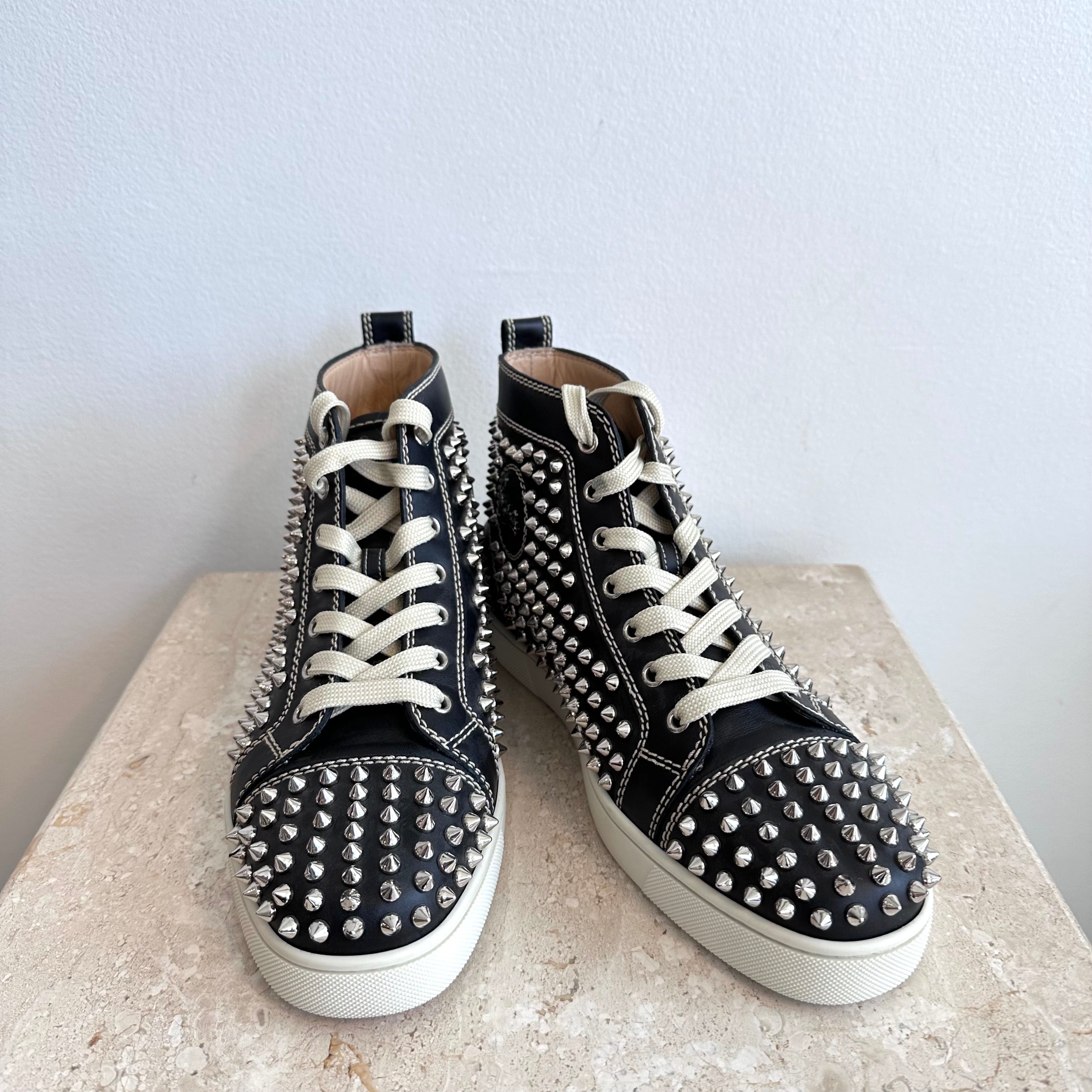 Pre-Owned CHRISTIAN LOUBOUTIN Black Men's Louis Mid-Top Spiked Leather Sneakers Size 41