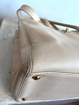Pre-Owned CHANEL Cream Cerf Medium Executive Tote