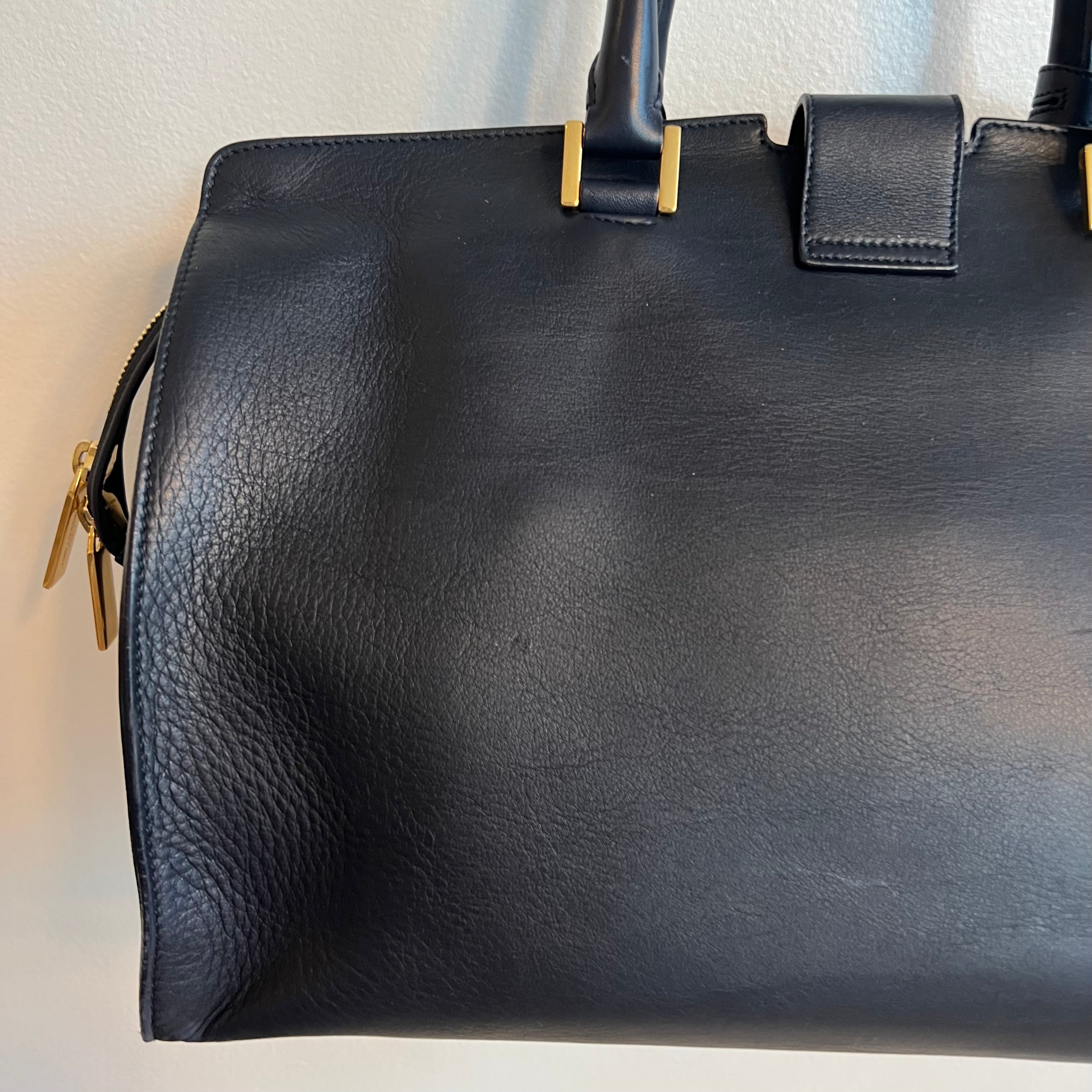 Pre-Owned YVES SAINT LAURENT Navy Leather Cabas Chyc Medium Tote