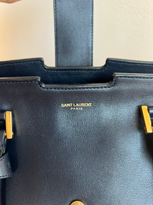Pre-Owned YVES SAINT LAURENT Navy Leather Cabas Chyc Medium Tote
