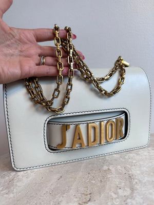 Pre-Owned DIOR J'ADIOR White Chain Flap Bag