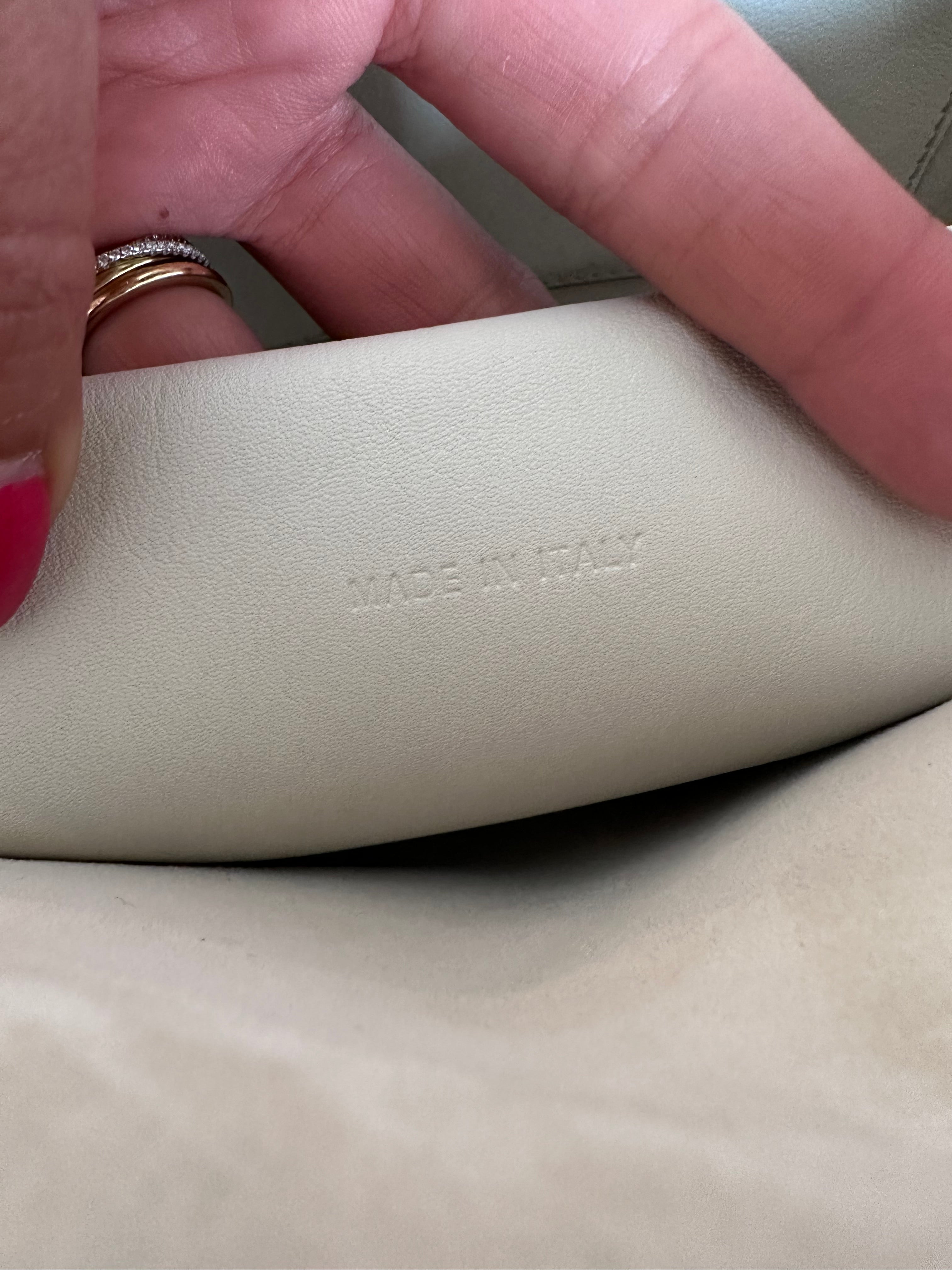 Pre-Owned DIOR J'ADIOR White Chain Flap Bag