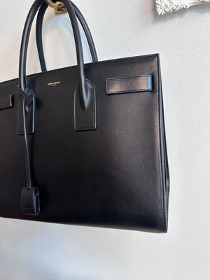 Pre-Owned SAINT LAURENT Black Sac De Jour
