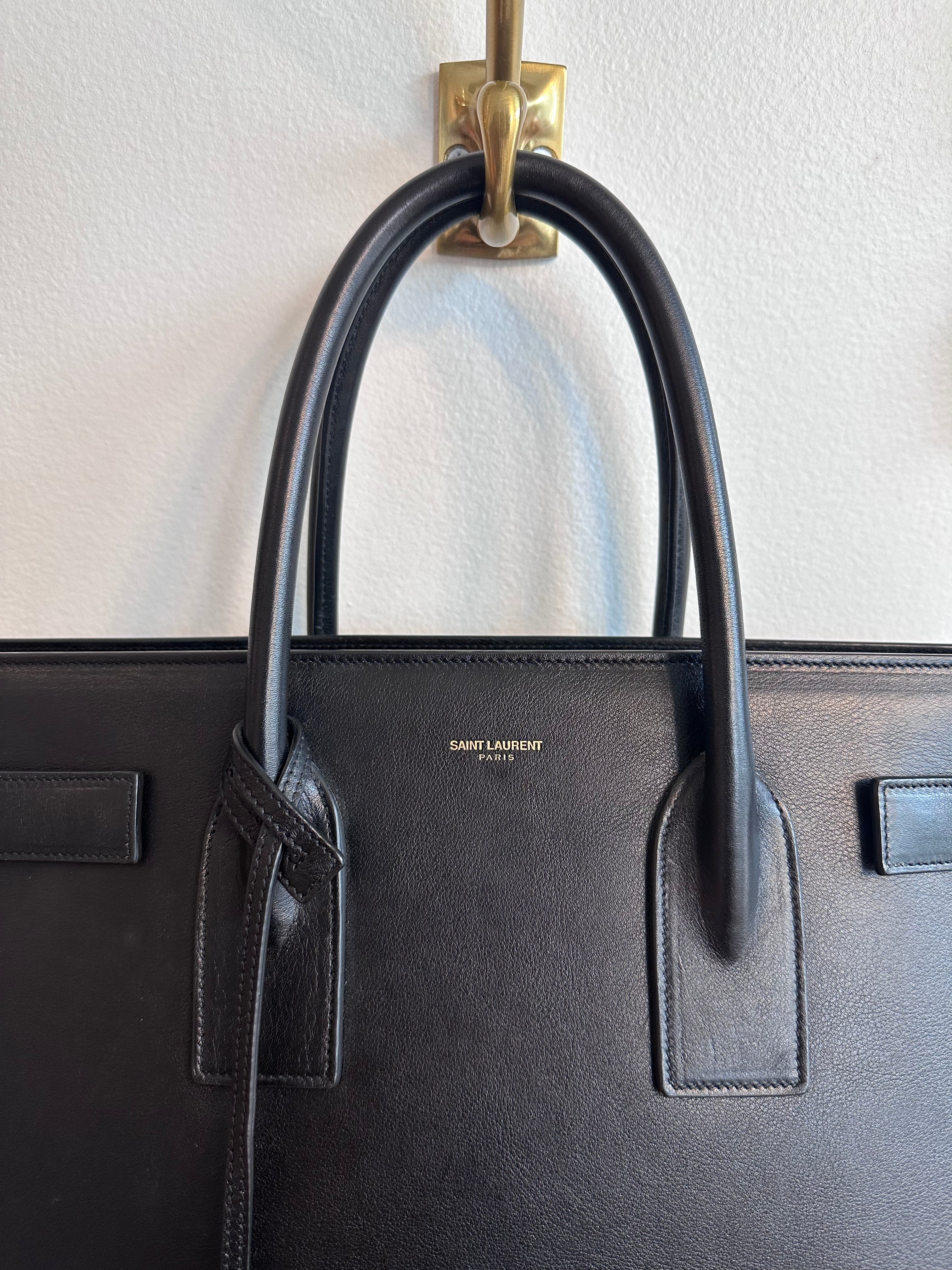Pre-Owned SAINT LAURENT Black Sac De Jour