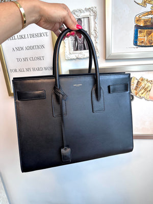 Pre-Owned SAINT LAURENT Black Sac De Jour