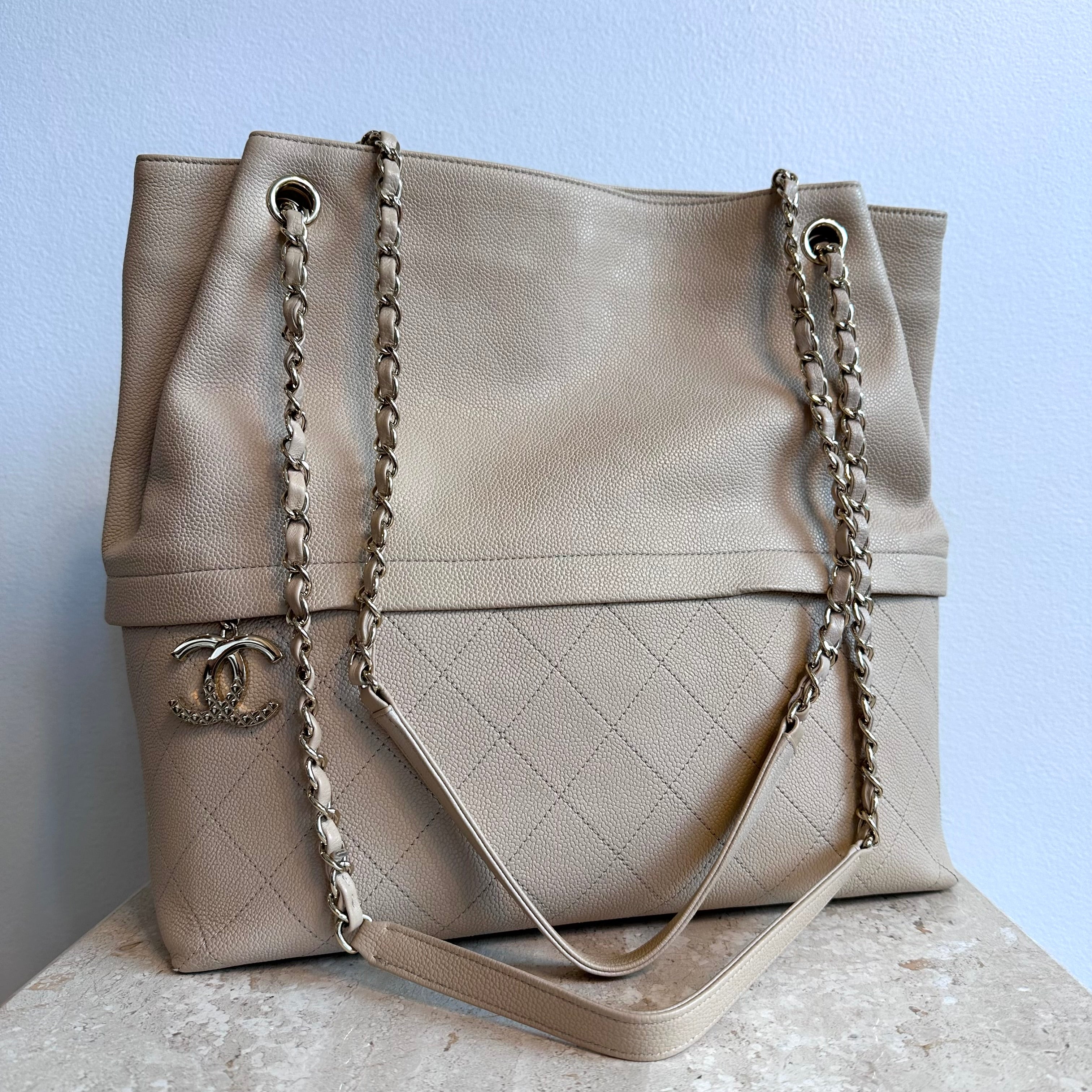 Pre-Owned CHANEL Beige Shoulder Bag
