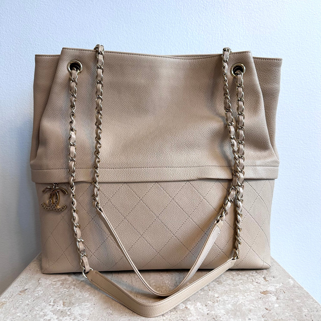 Pre-Owned CHANEL Beige Shoulder Bag