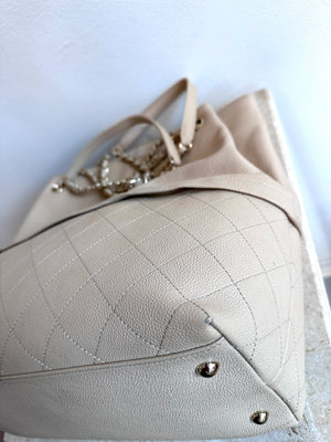 Pre-Owned CHANEL Beige Shoulder Bag