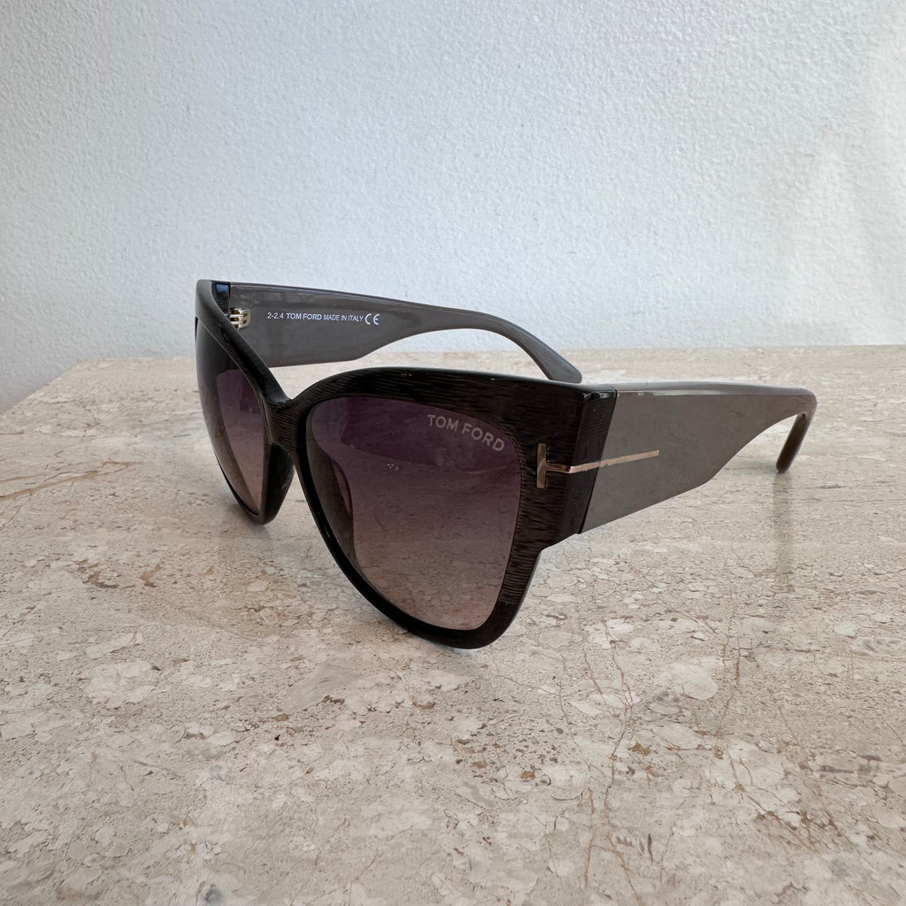 Pre-Owned TOM FORD Anoushka TF371 38B Sunglasses