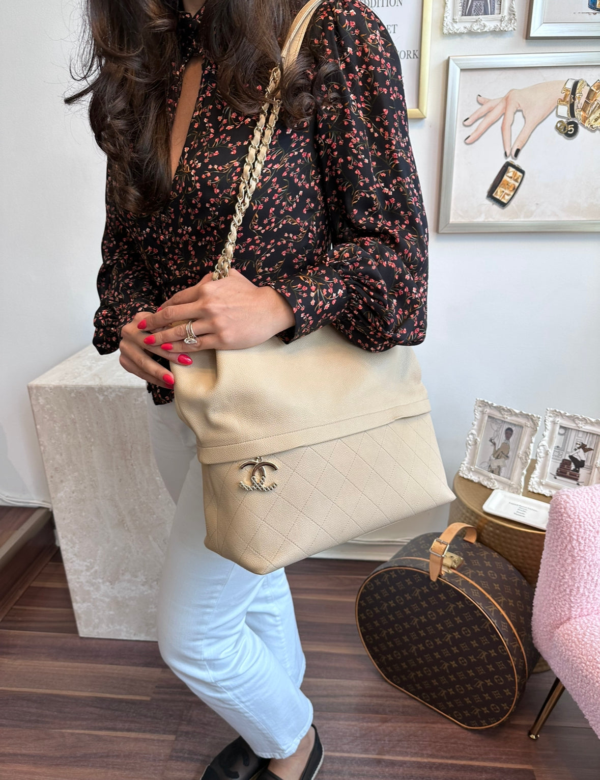 Pre-Owned CHANEL Beige Shoulder Bag