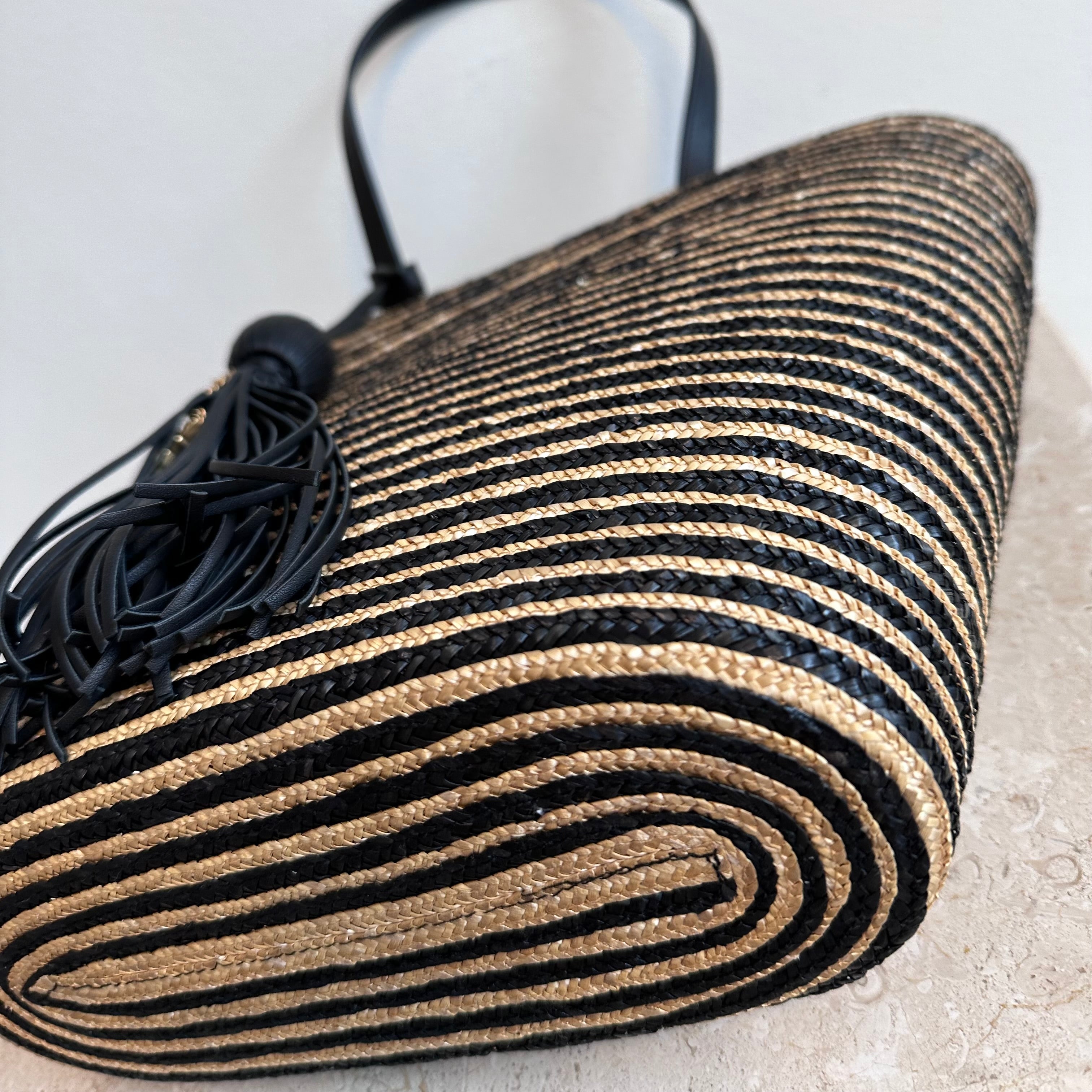 Pre-Owned SAINT LAURENT Neutral Paneer Striped Raffia Tote