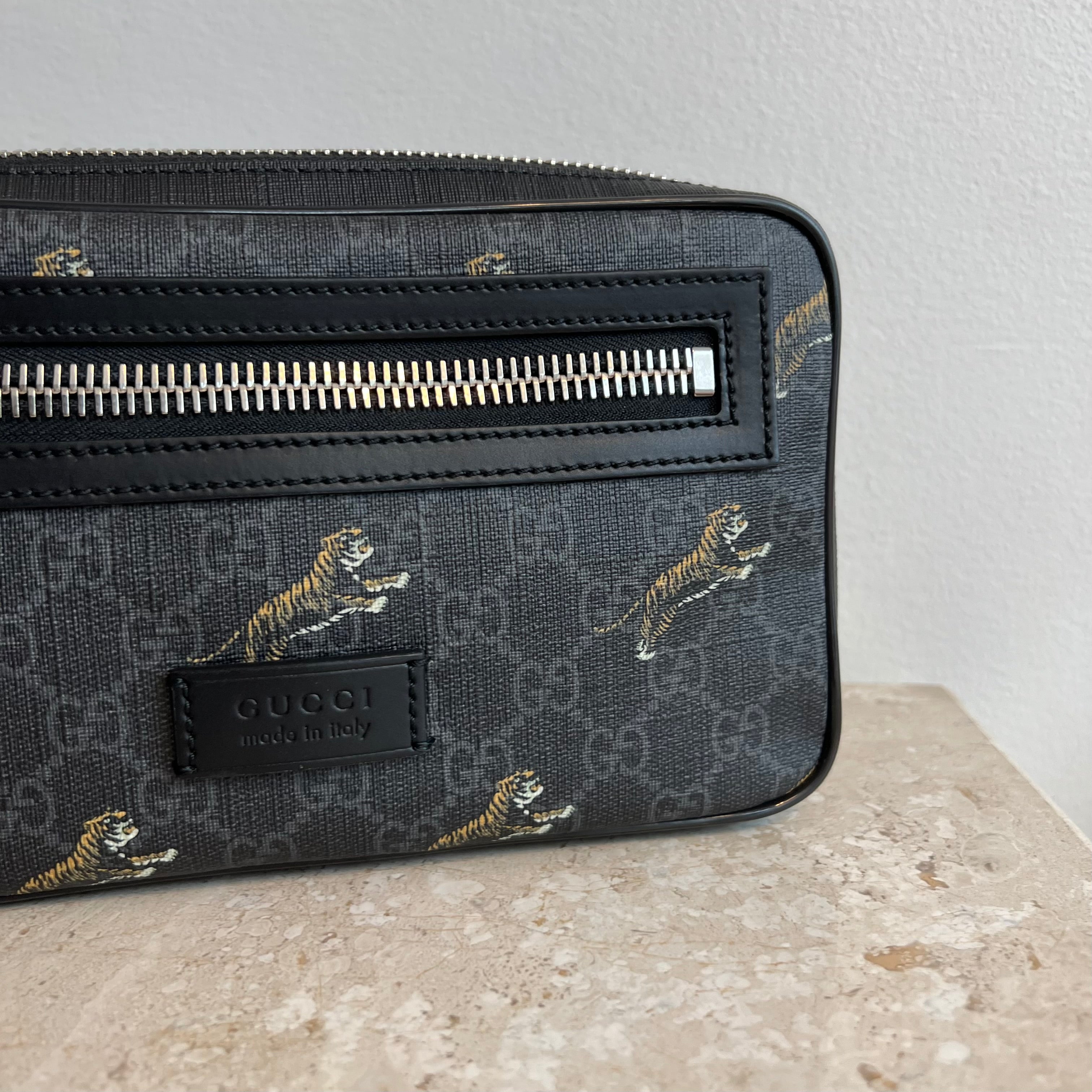 Pre-Owned GUCCI Beastiary Bum Bag with Tigers