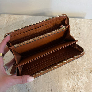 Pre-Owned VALENTINO Brown Leather Rock Stud Zip Wallet