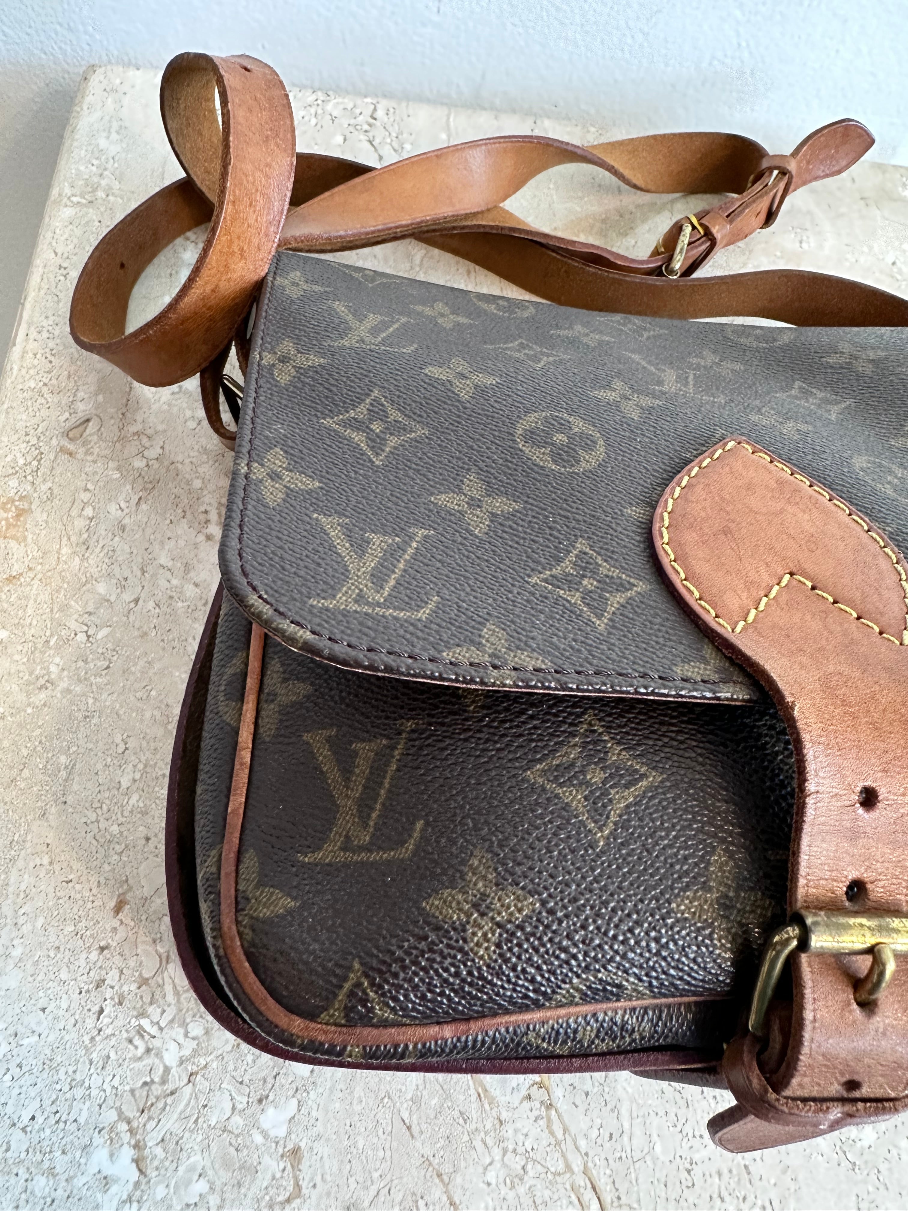 Pre-Owned LOUIS VUITTON Monogram Cartouchiere Crossbody MM