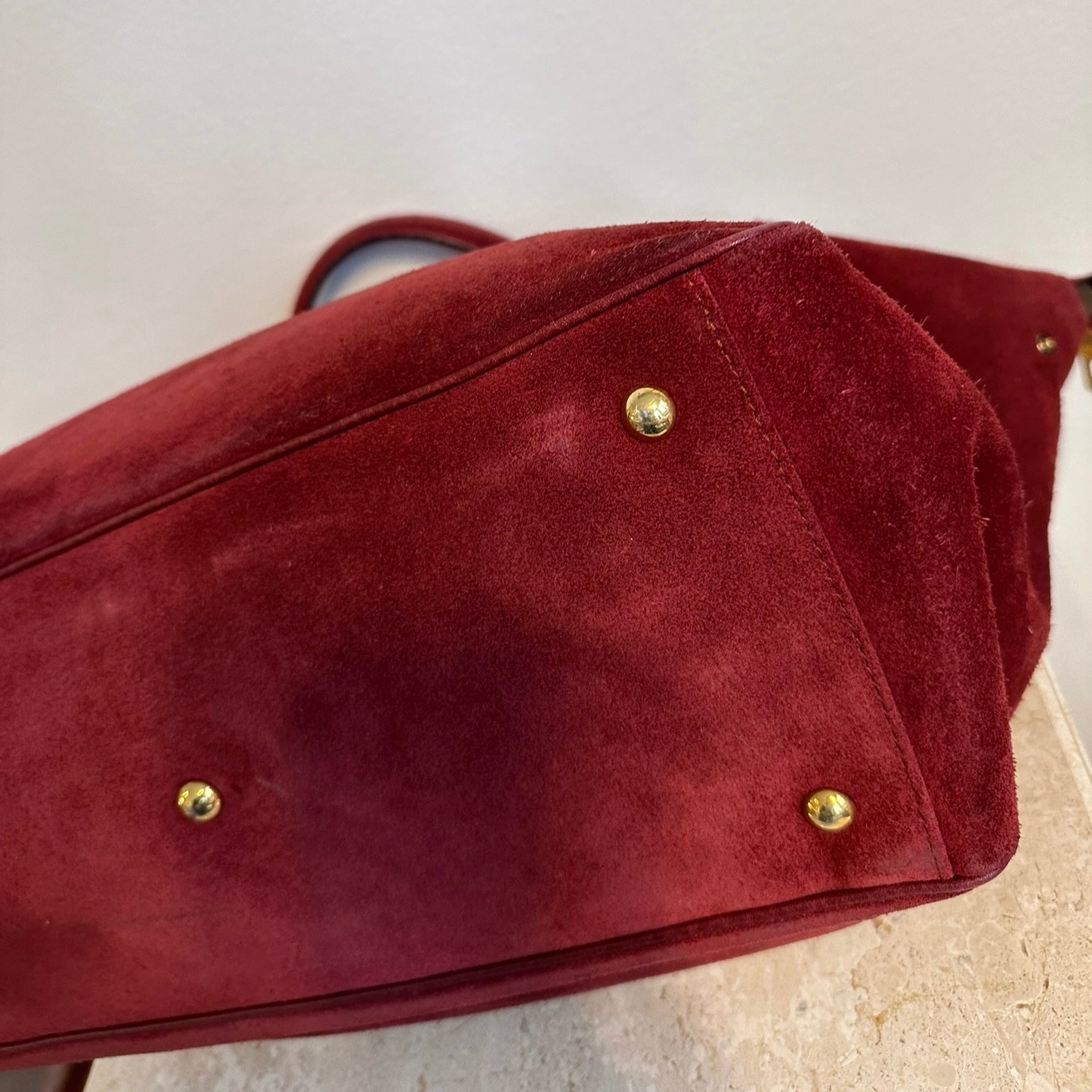 Pre-Owned GUCCI 1973 Burgundy Suede Top Handle Tote