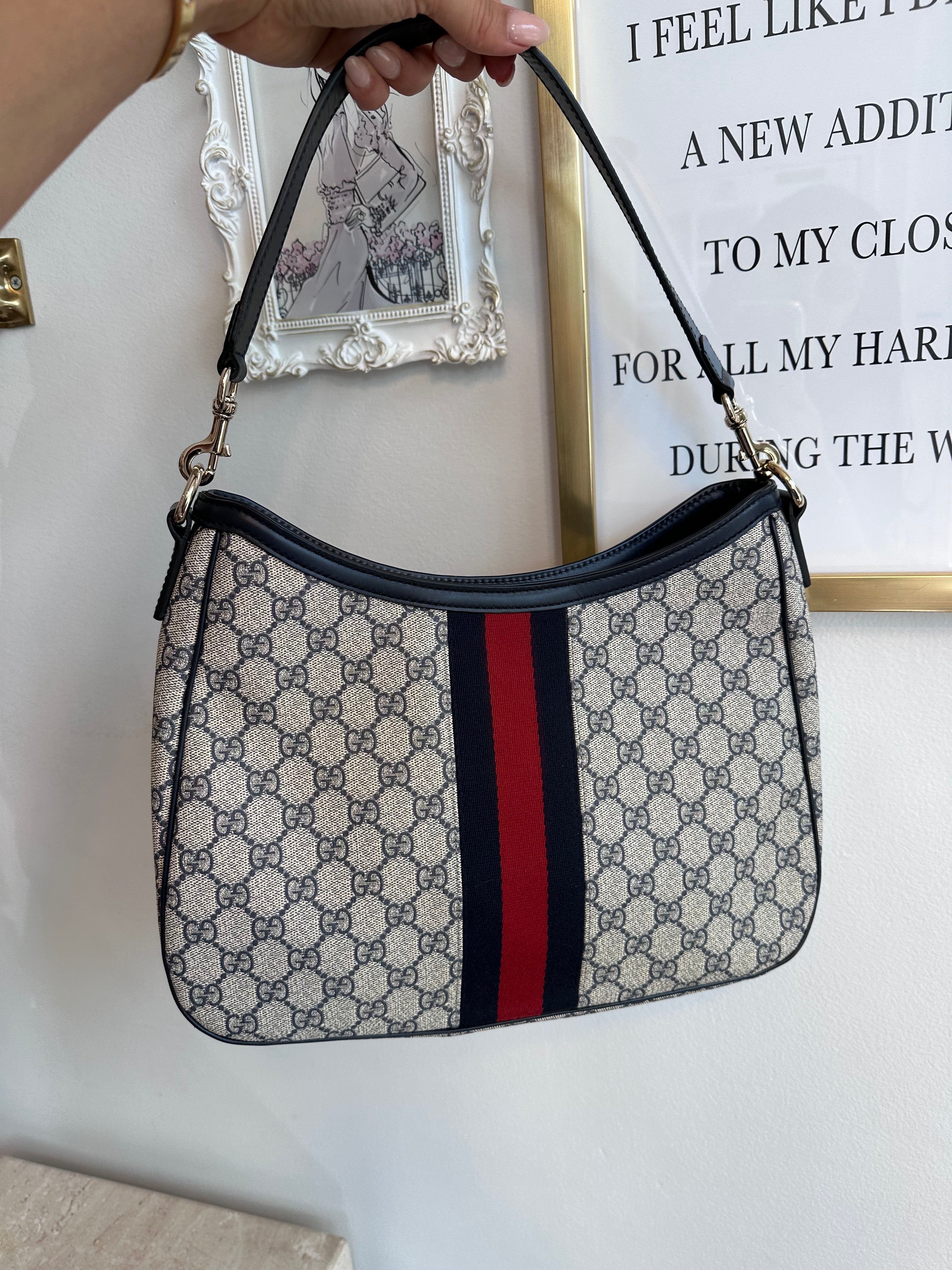Pre-Owned GUCCI Navy GG Supreme Web Shoulder Bag