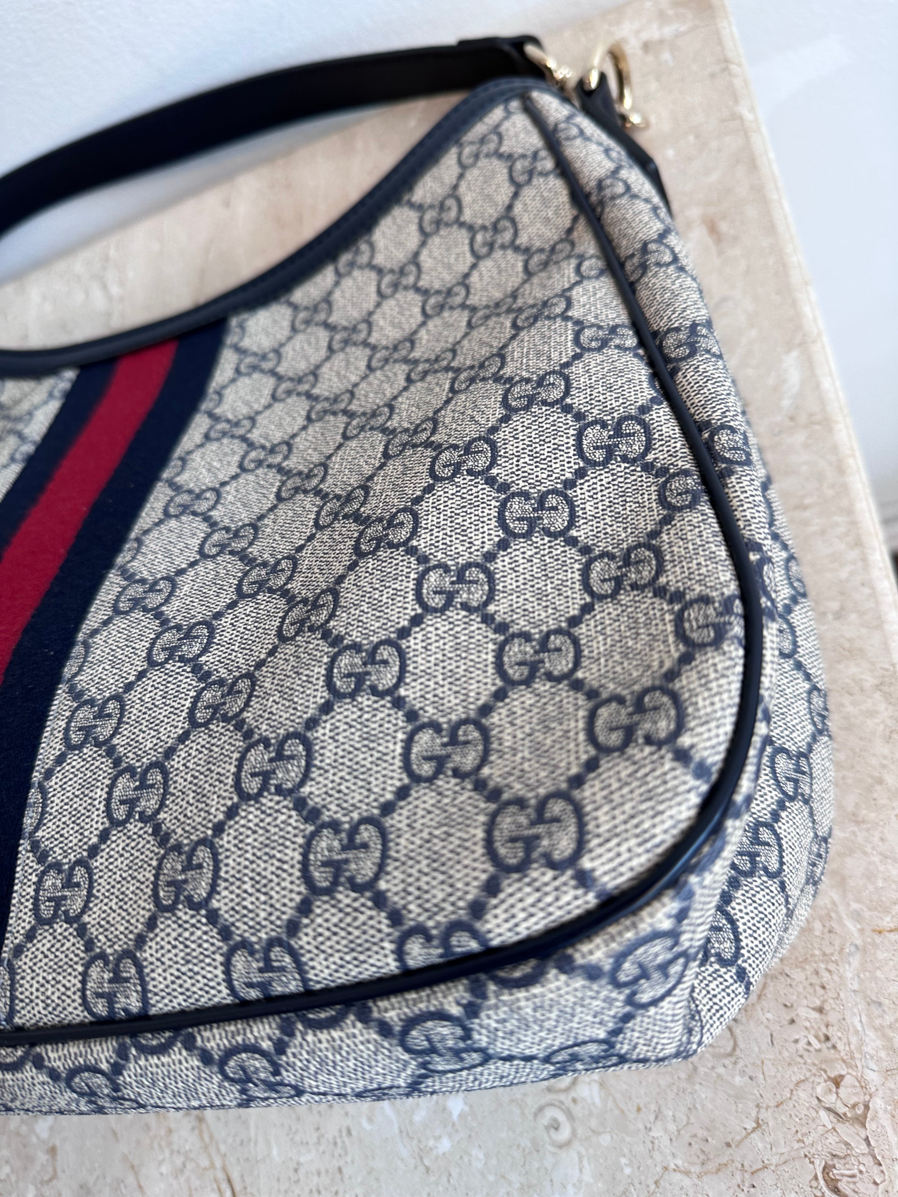 Pre-Owned GUCCI Navy GG Supreme Web Shoulder Bag