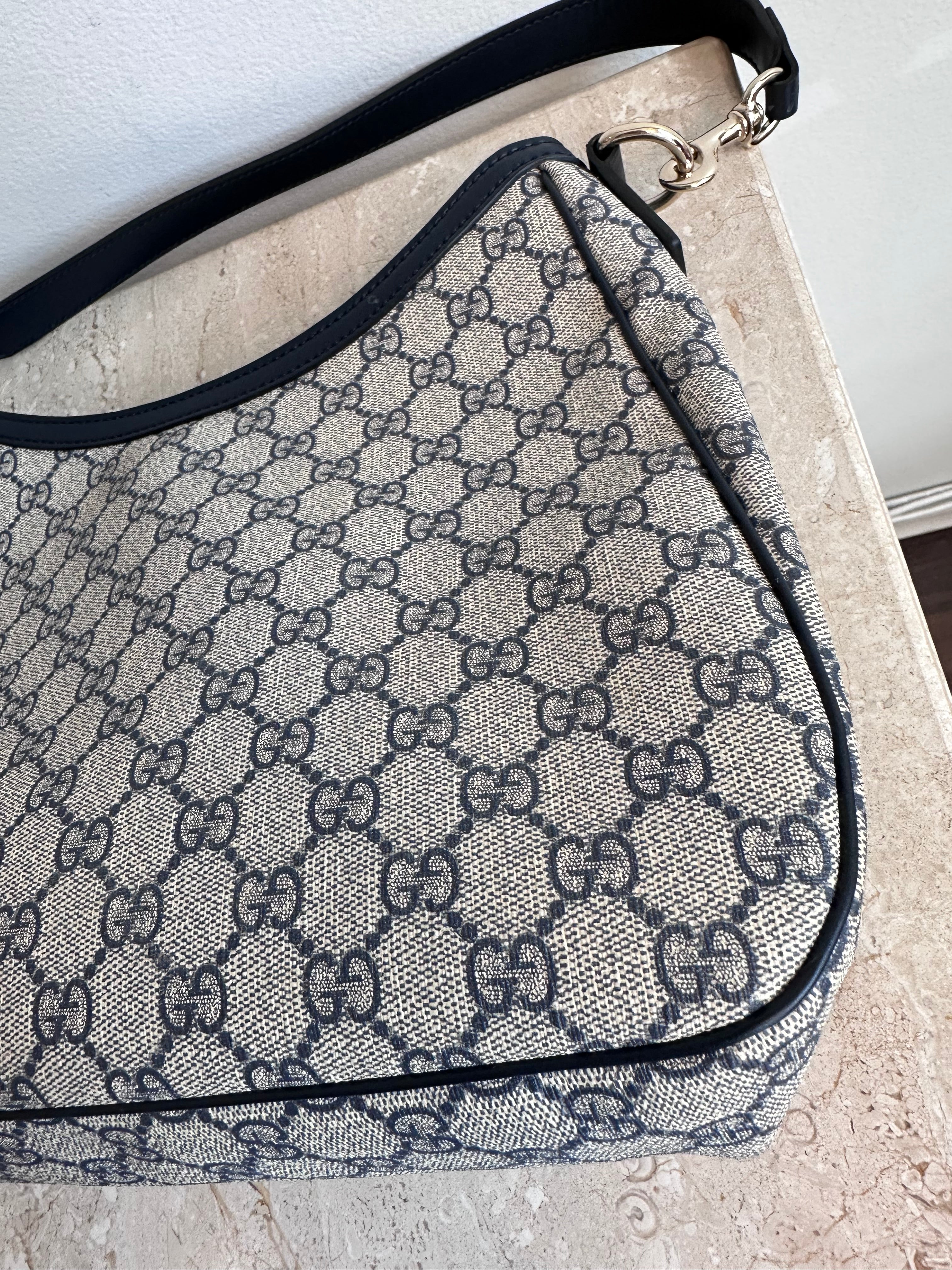 Pre-Owned GUCCI Navy GG Supreme Web Shoulder Bag
