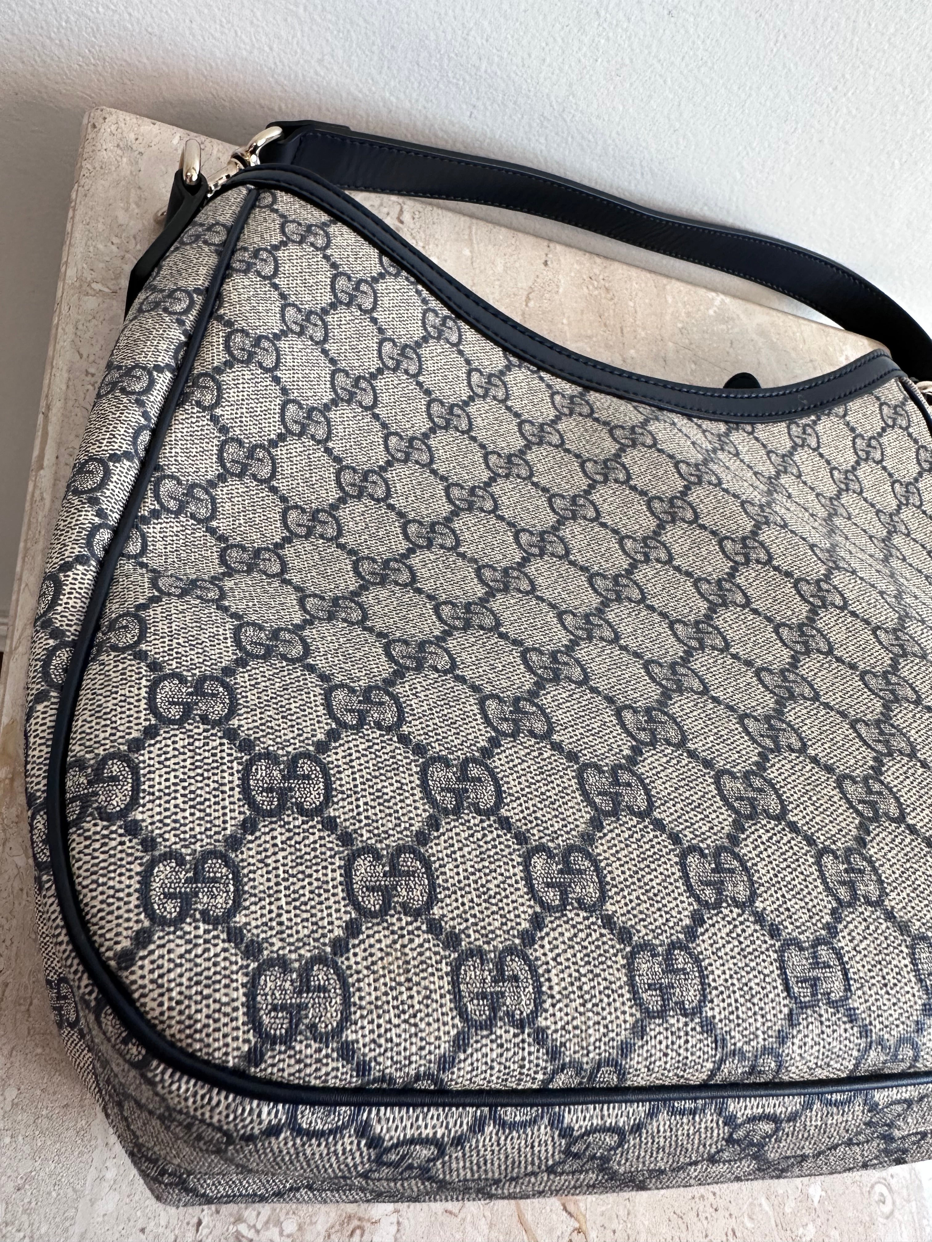 Pre-Owned GUCCI Navy GG Supreme Web Shoulder Bag