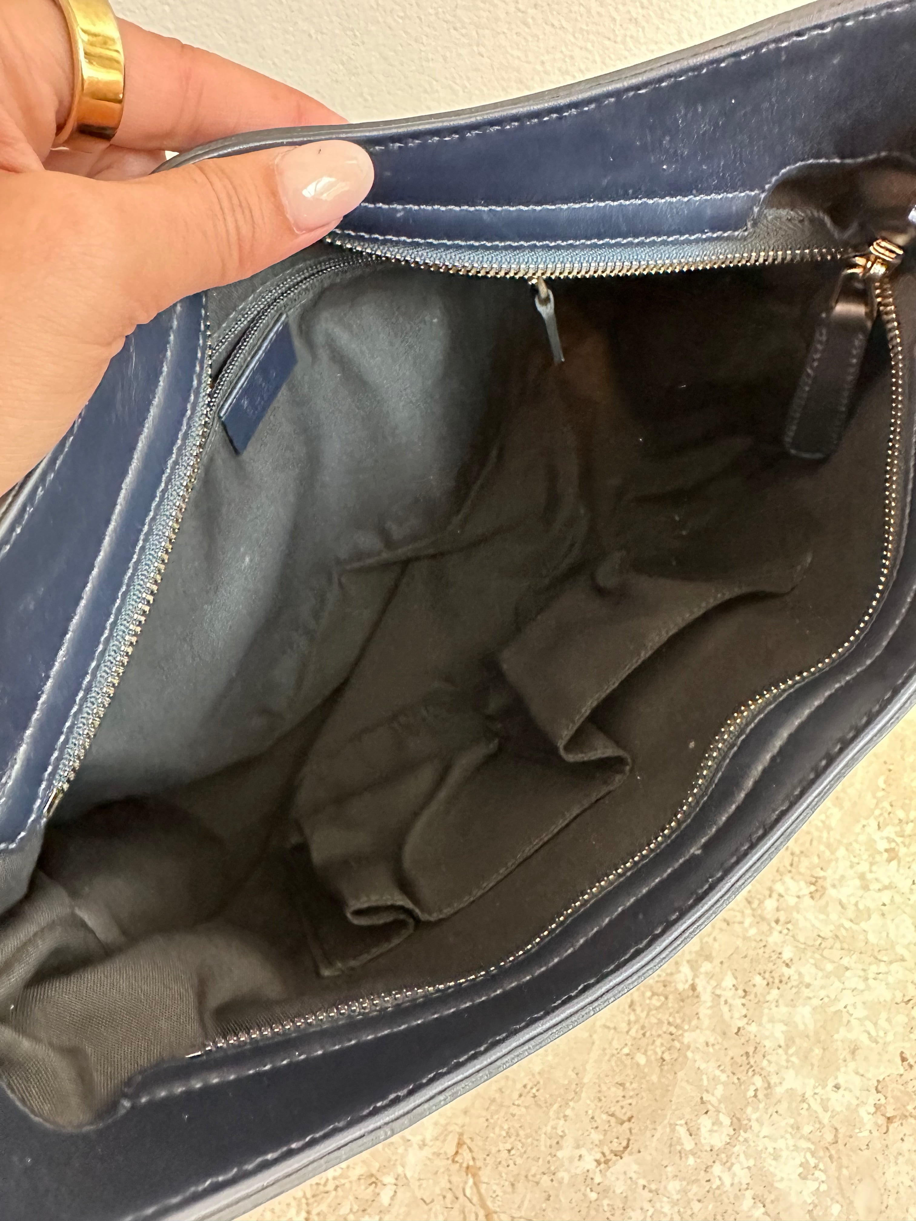 Pre-Owned GUCCI Navy GG Supreme Web Shoulder Bag