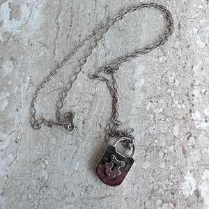 Pre-Owned TIFFANY & CO. SS Hammered Padlock Pendant Necklace
