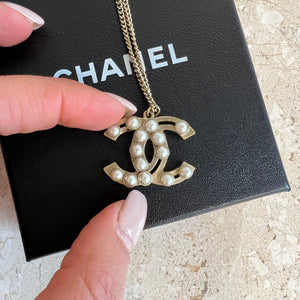 Chanel CC Crystal Necklace, Small Preowned in Box WA001