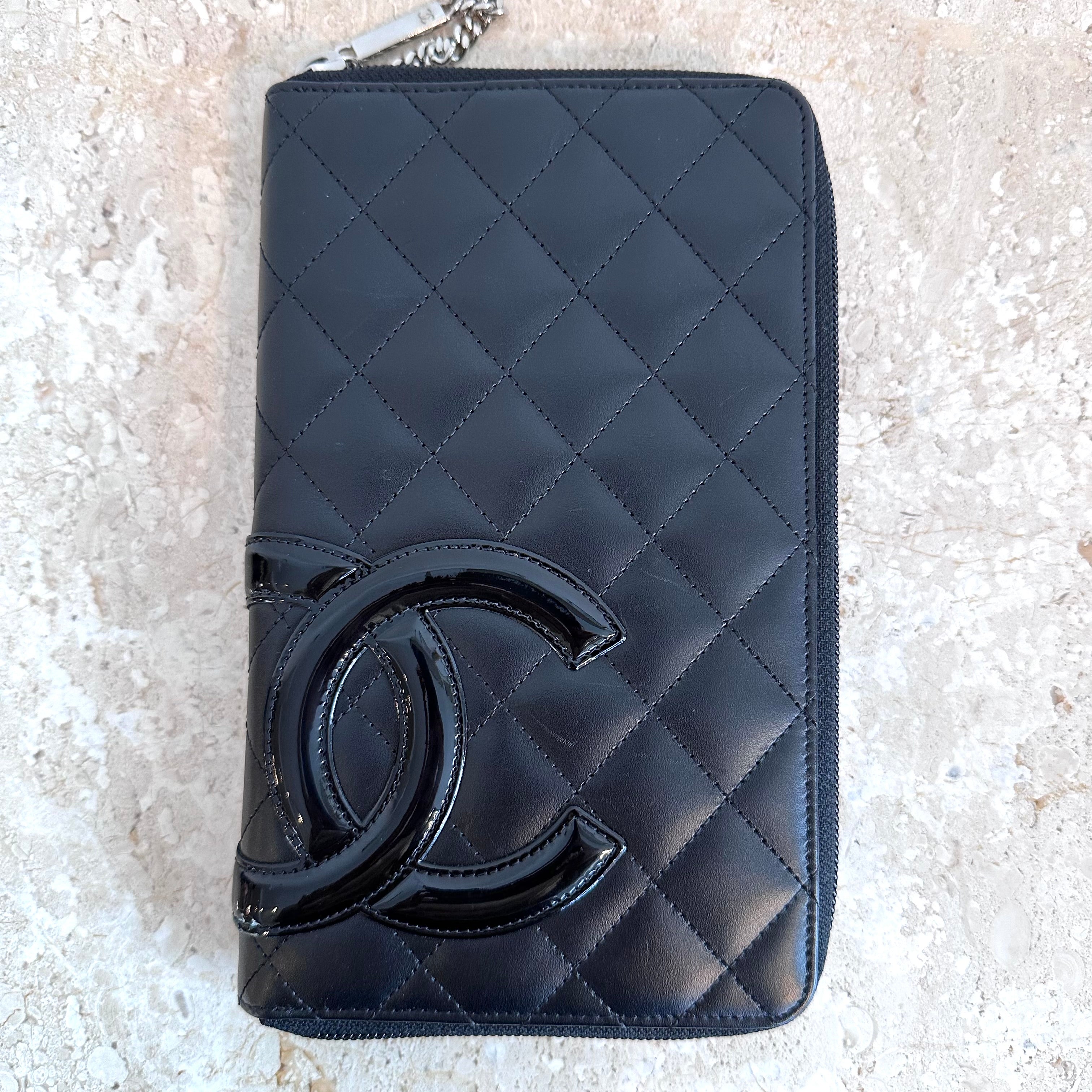 Pre-Owned BURBERRY Chocolate Haymarket Check Pochette