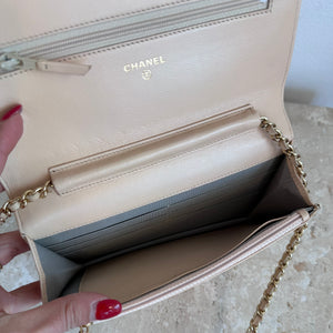 Pre-Owned CHANEL Beige Timeless Wallet on Chain