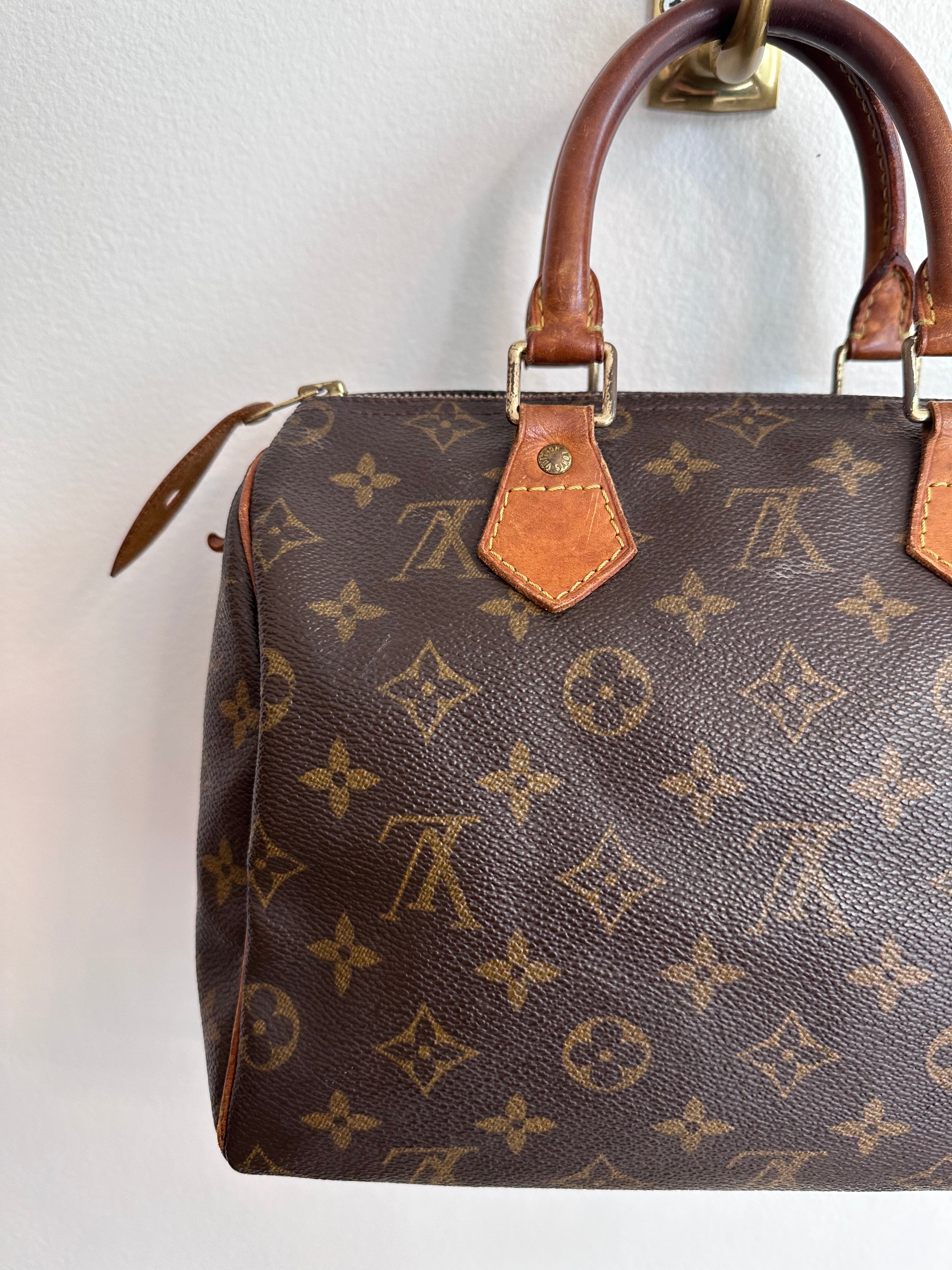 Pre-Owned LOUIS VUITTON Monogram Speedy 25