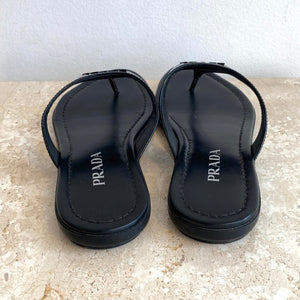 Pre-Owned PRADA Logo Flip Flop in Black Patent Leather Size 37.5