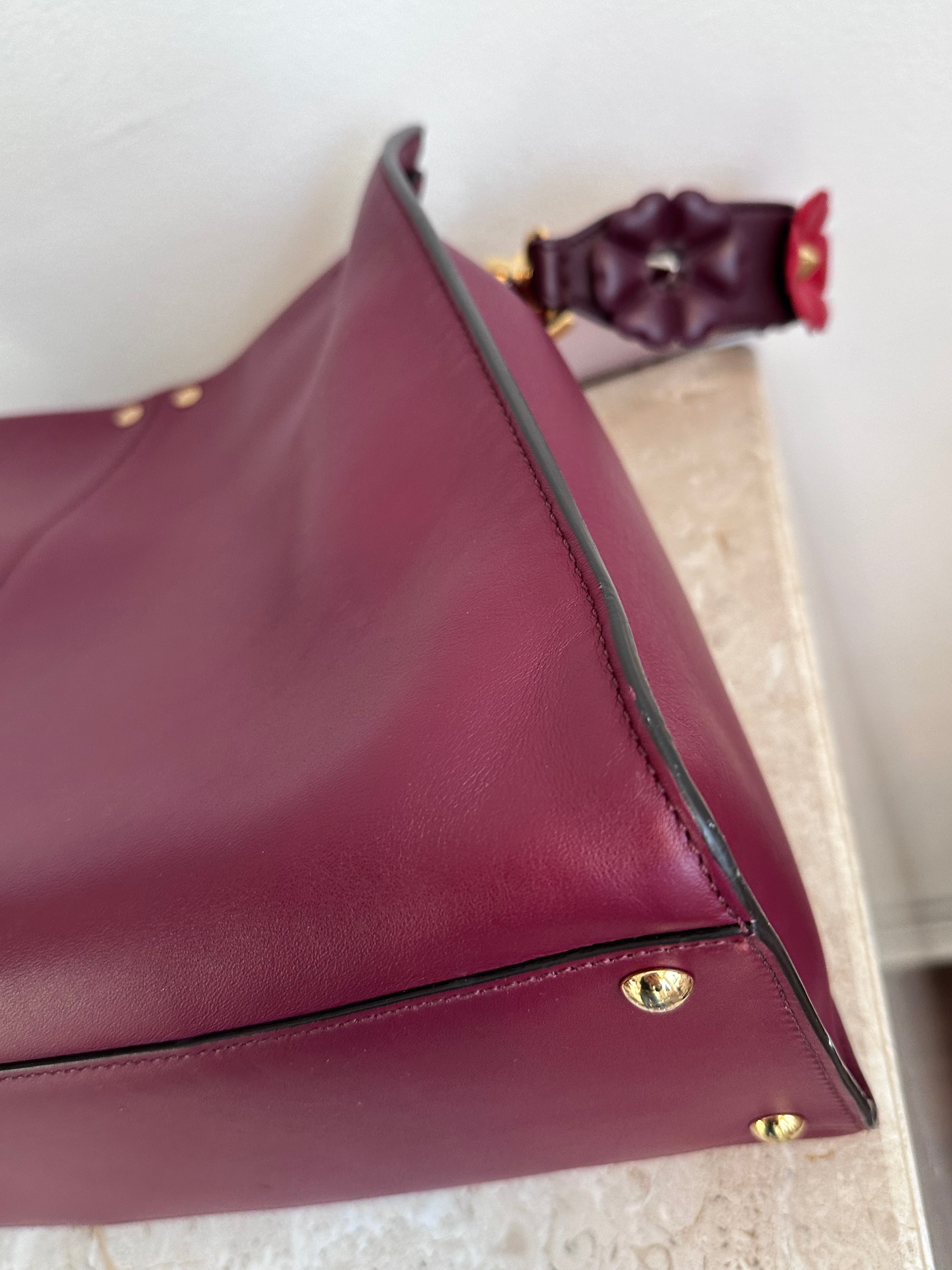 Pre-Owned FENDI Large Burgundy Leather Peekaboo Bag