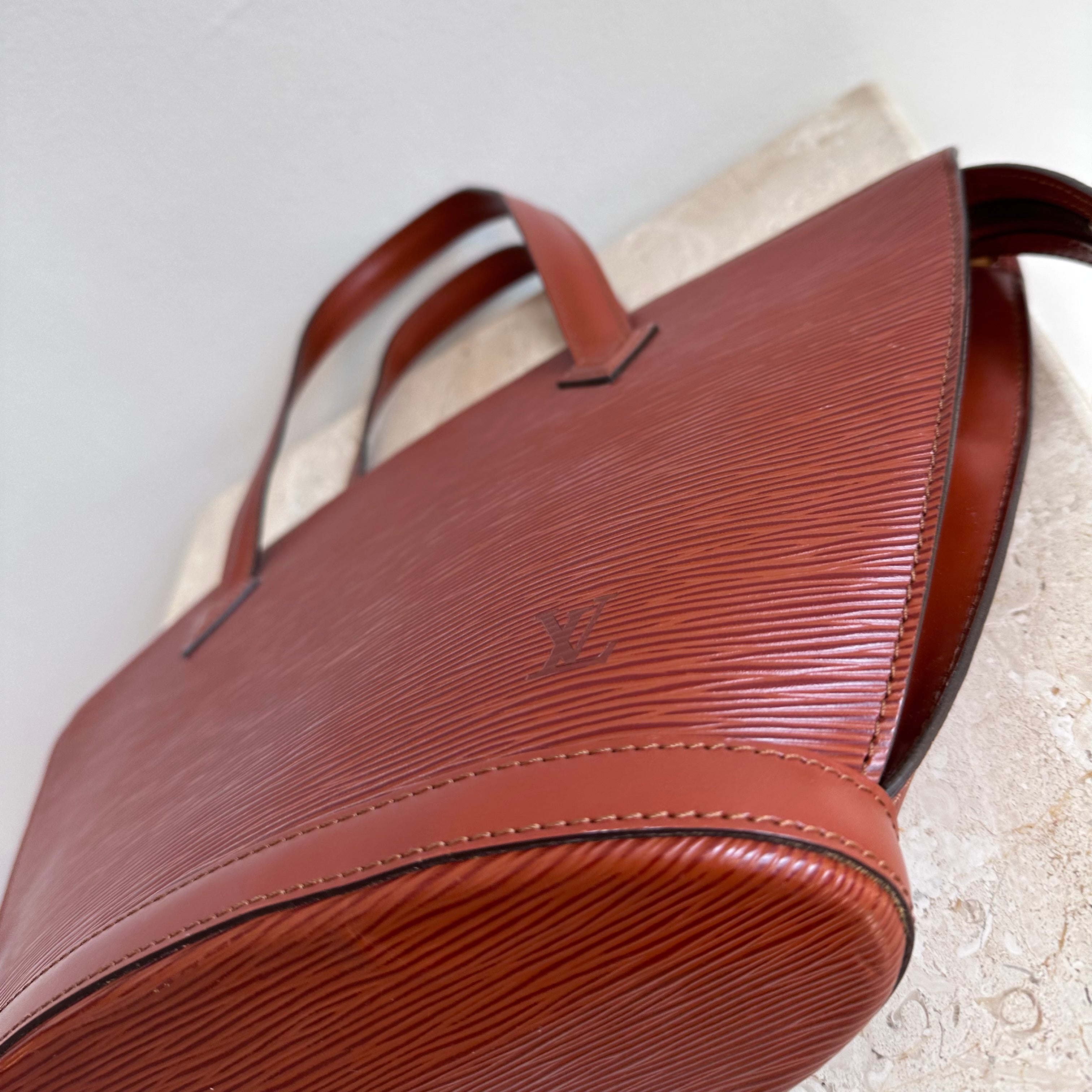 Pre-Owned LOUIS VUITTON Fawn Epi Leather St. Jacques PM Bag