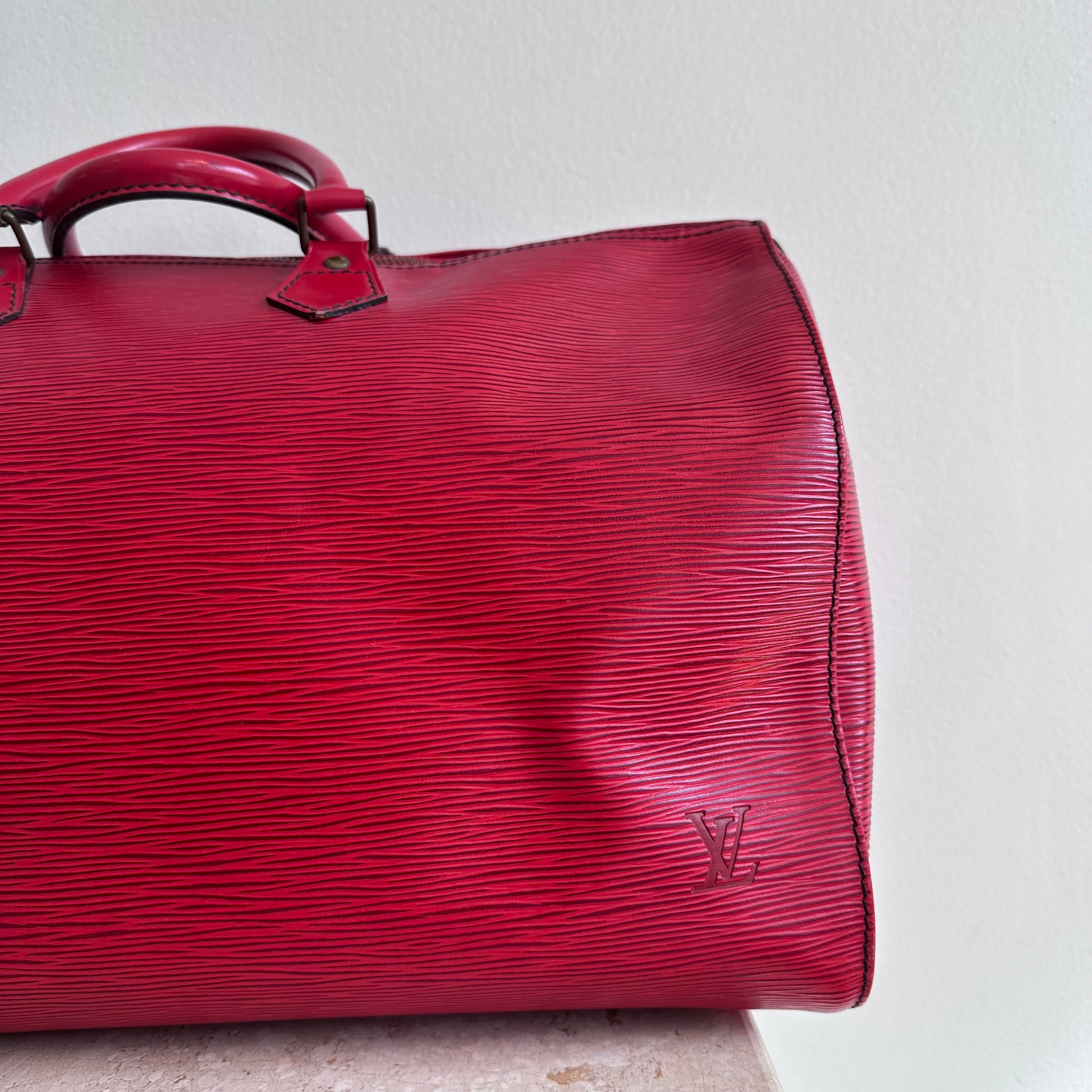 Pre-Owned LOUIS VUITTON Vintage Red Epi Speedy 40
