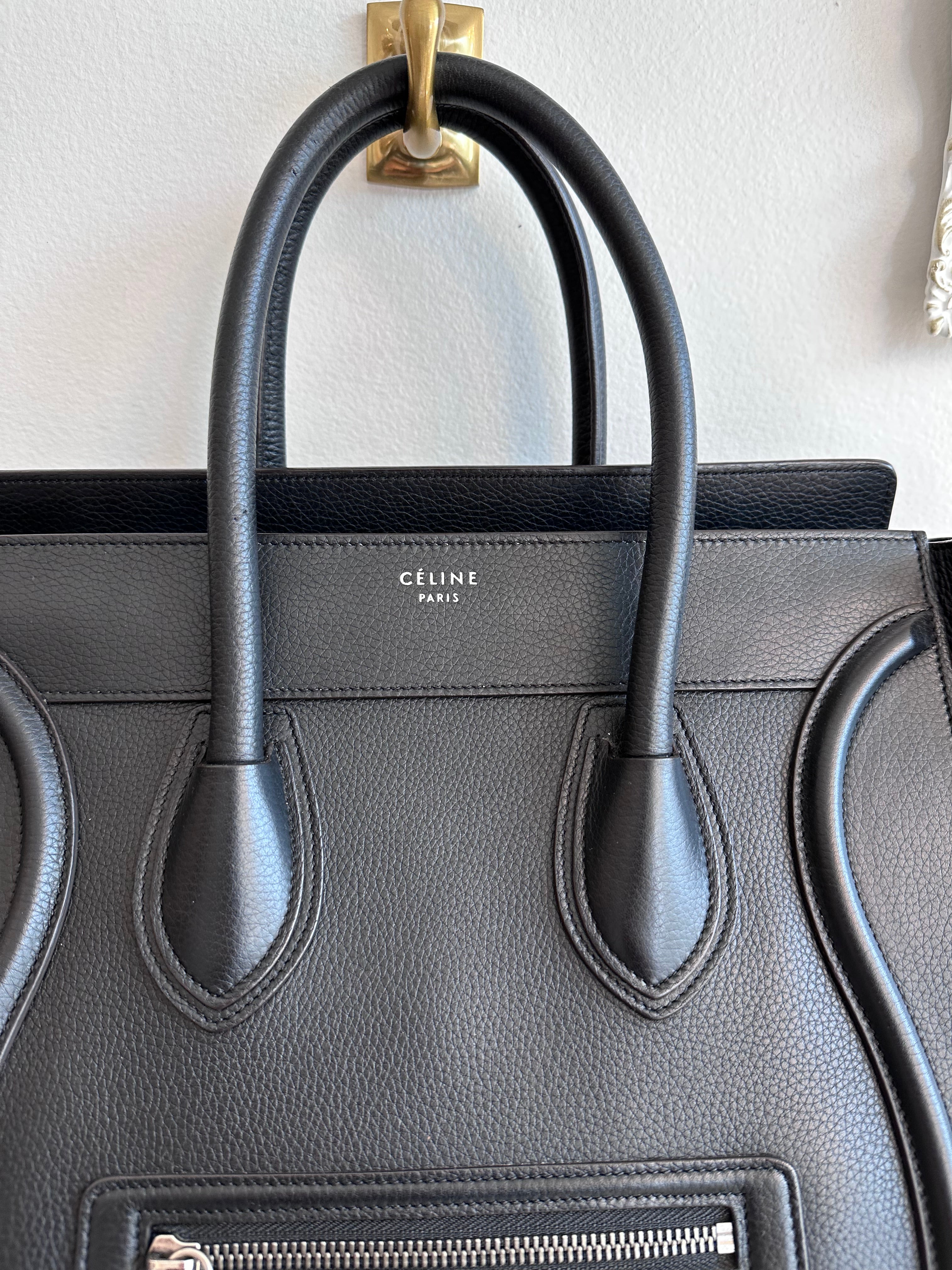 Pre-Owned CELINE Black Leather Phantom Luggage Tote