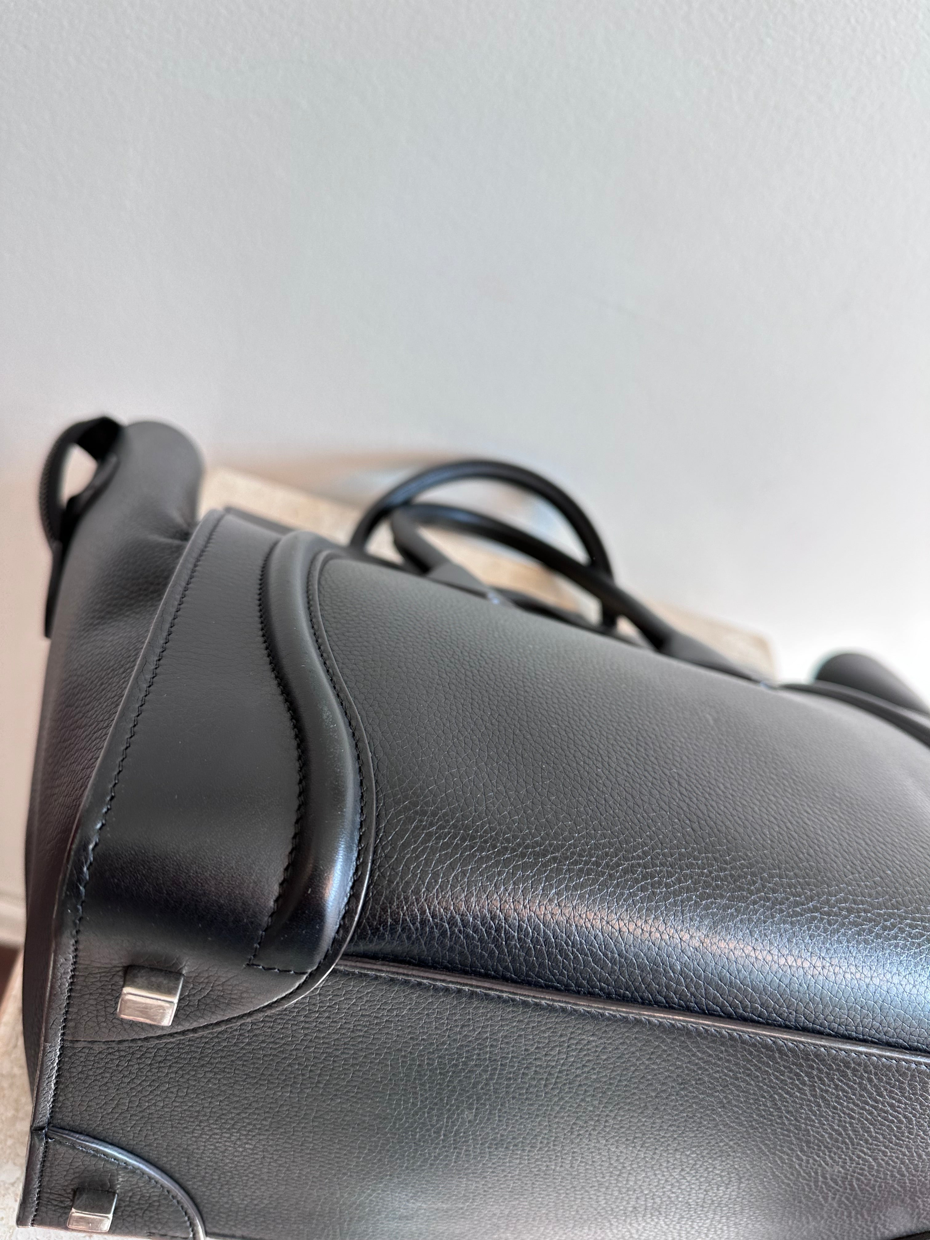 Pre-Owned CELINE Black Leather Phantom Luggage Tote