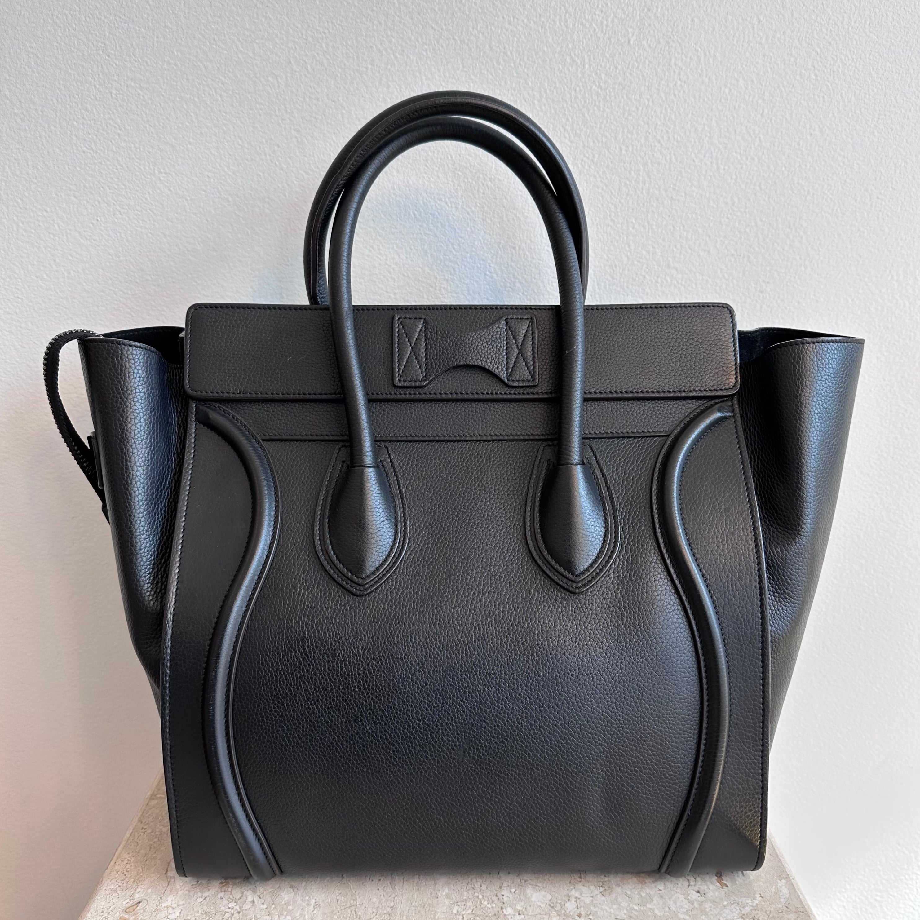 Pre-Owned CELINE Black Leather Phantom Luggage Tote