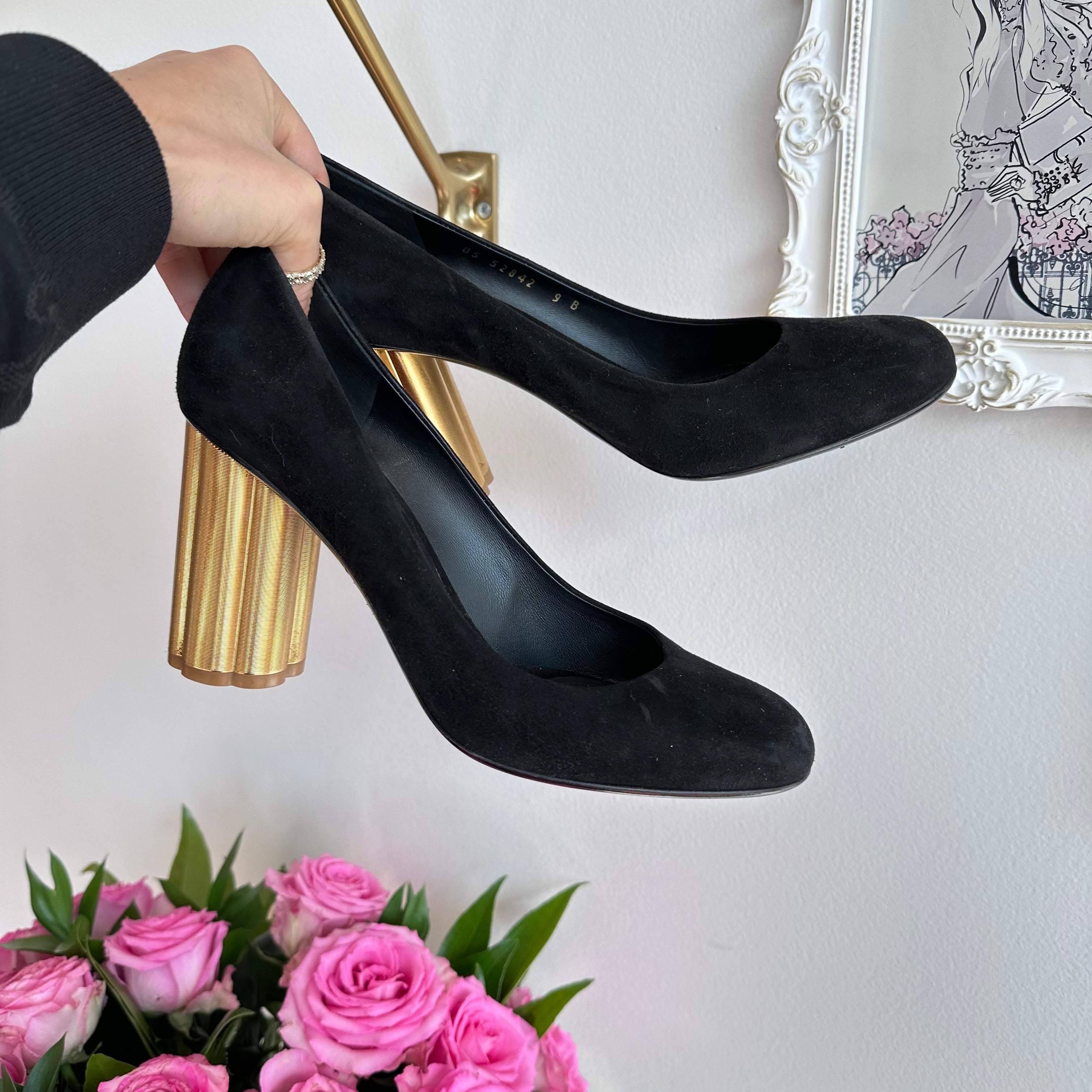 Pre-Owned SALVATORE FERRAGAMO Lucca Black Gold Block Heel Size 9