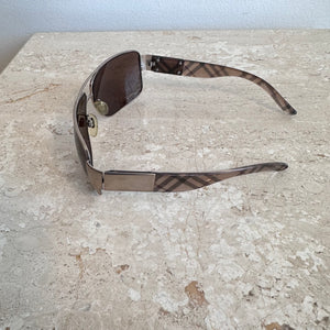 Pre-Owned BURBERRY Be3040 Sunglasses