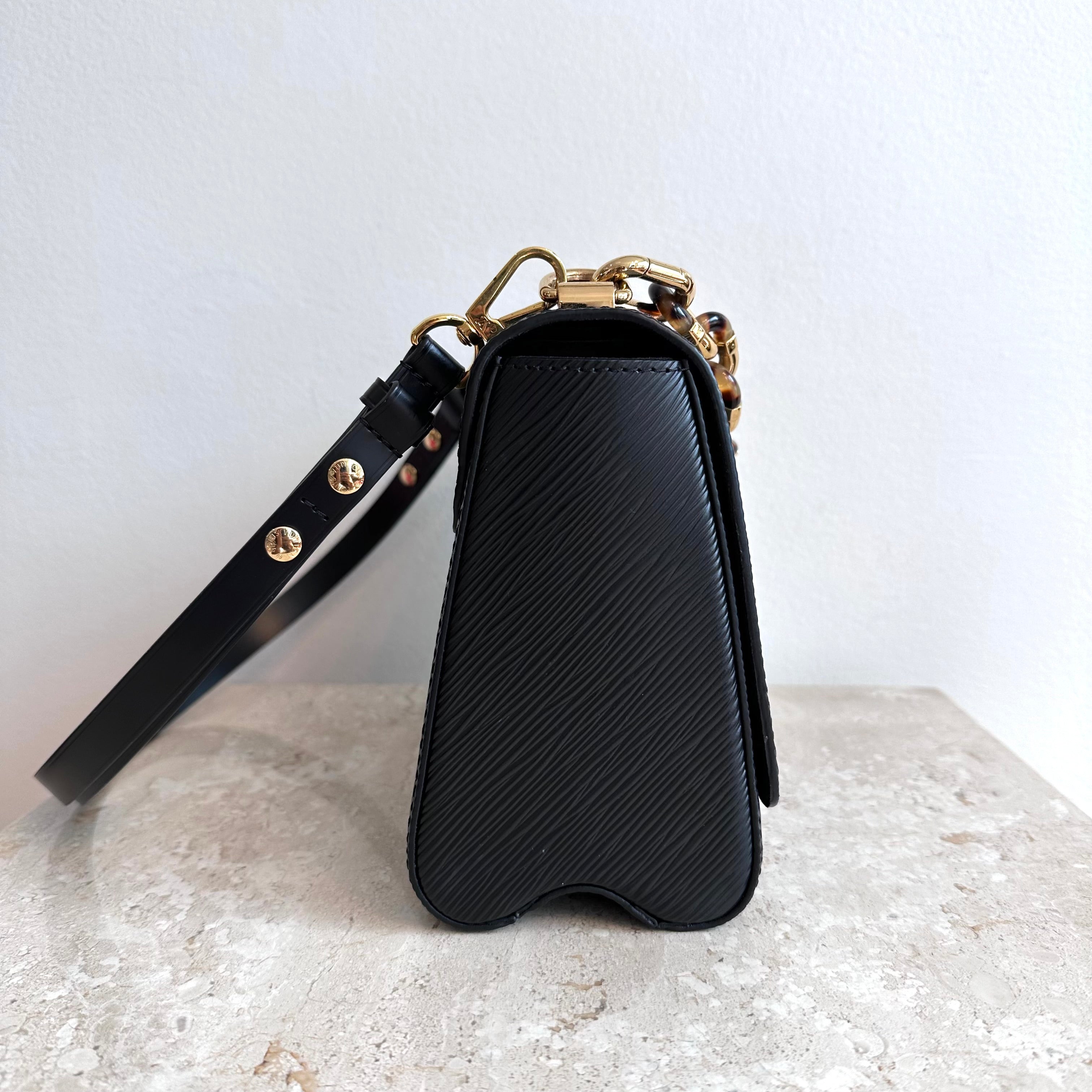 Pre-Owned LOUIS VUITTON Black Epi Tortoiseshell Twist MM Bag