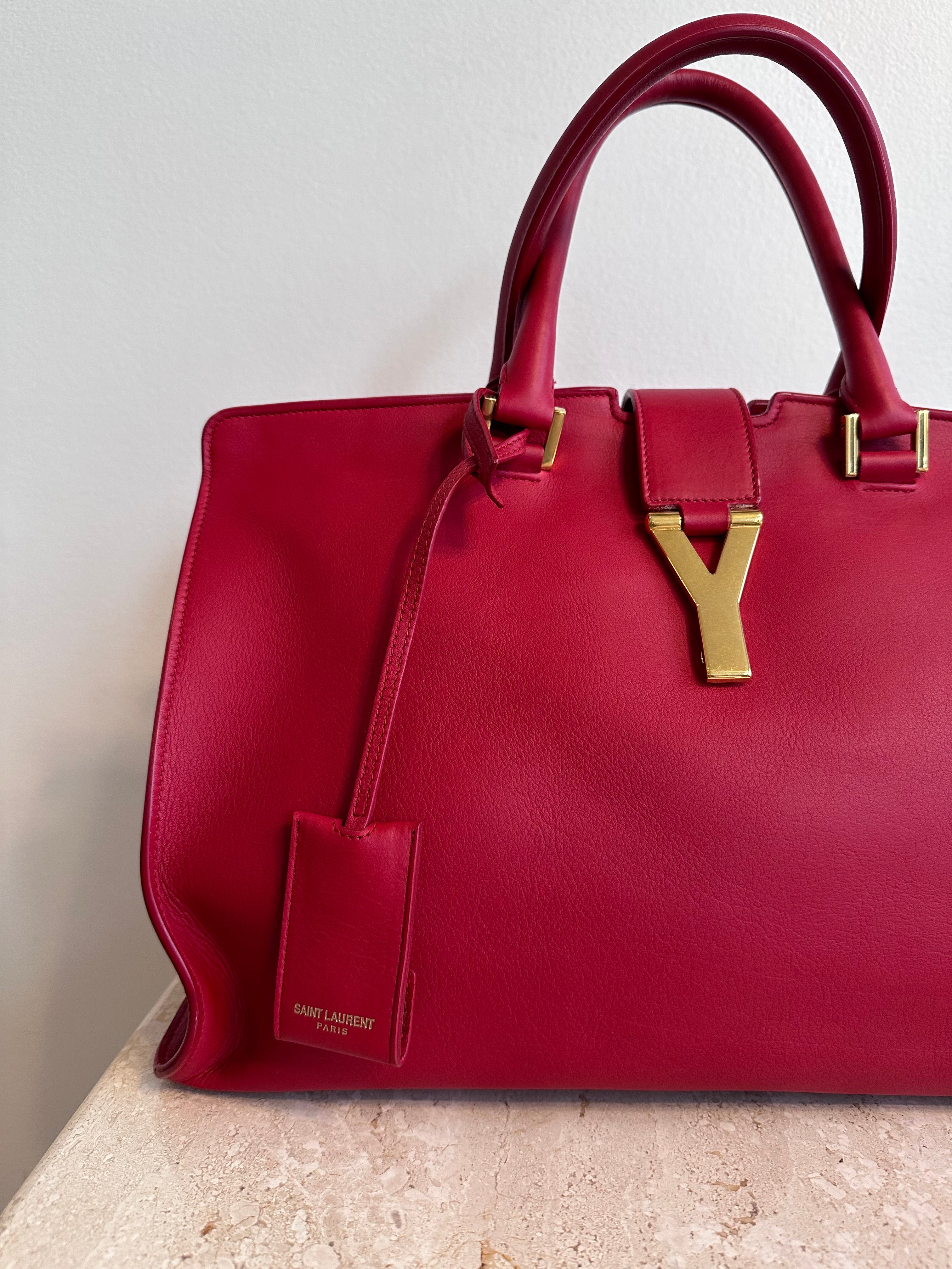 Pre-Owned SAINT LAURENT Red Cabas Chic Medium Tote