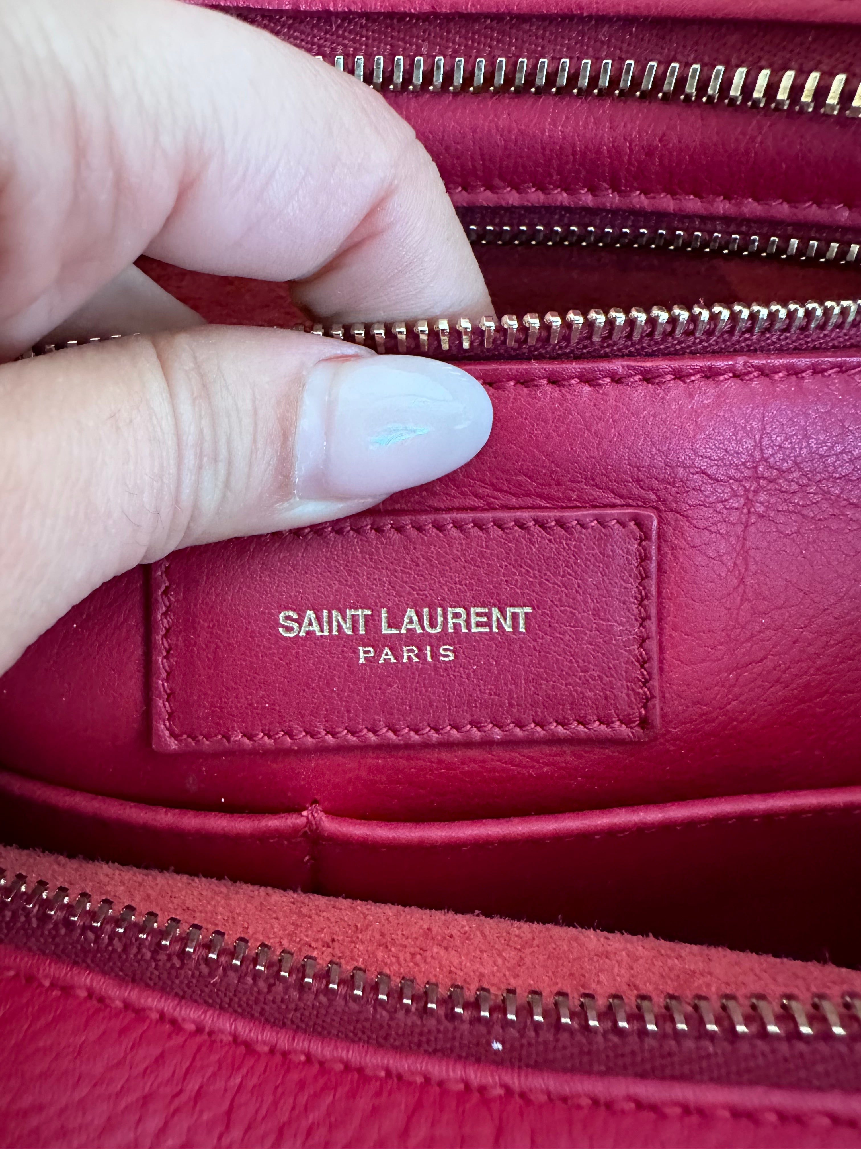 Pre-Owned SAINT LAURENT Red Cabas Chic Medium Tote