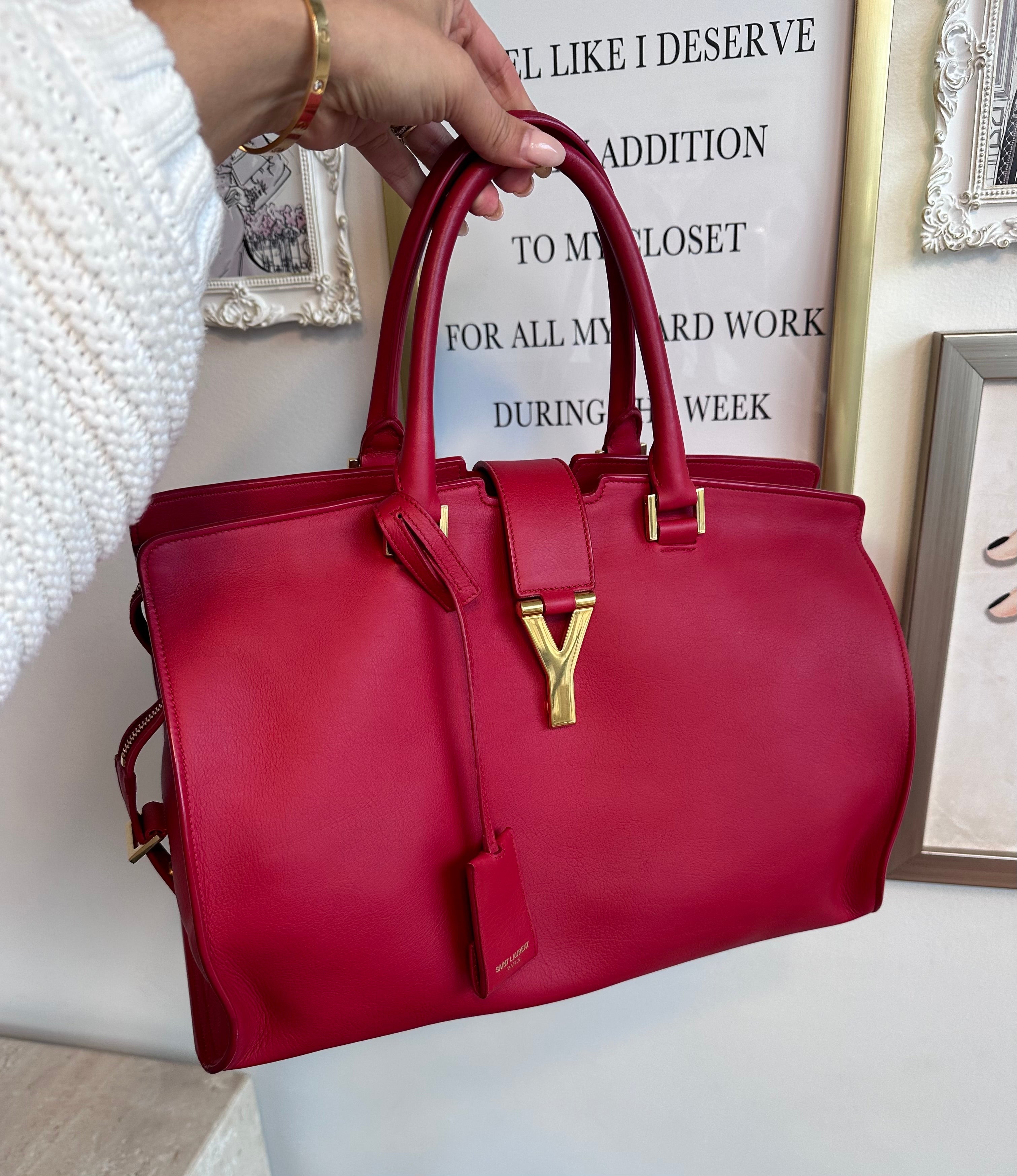 Pre-Owned SAINT LAURENT Red Cabas Chic Medium Tote
