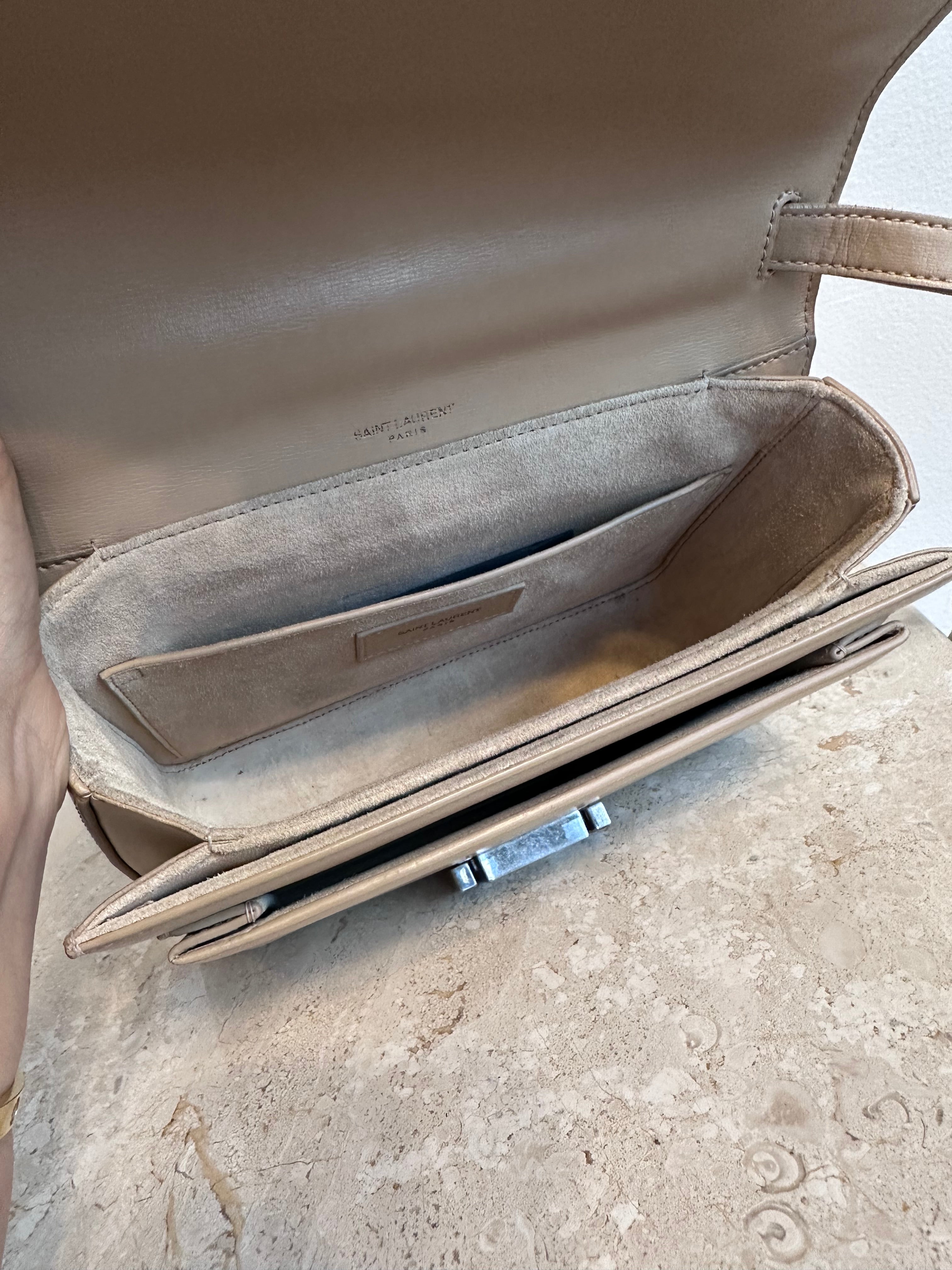 Pre-Owned SAINT LAURENT Beige Leather Bellechasse Bag