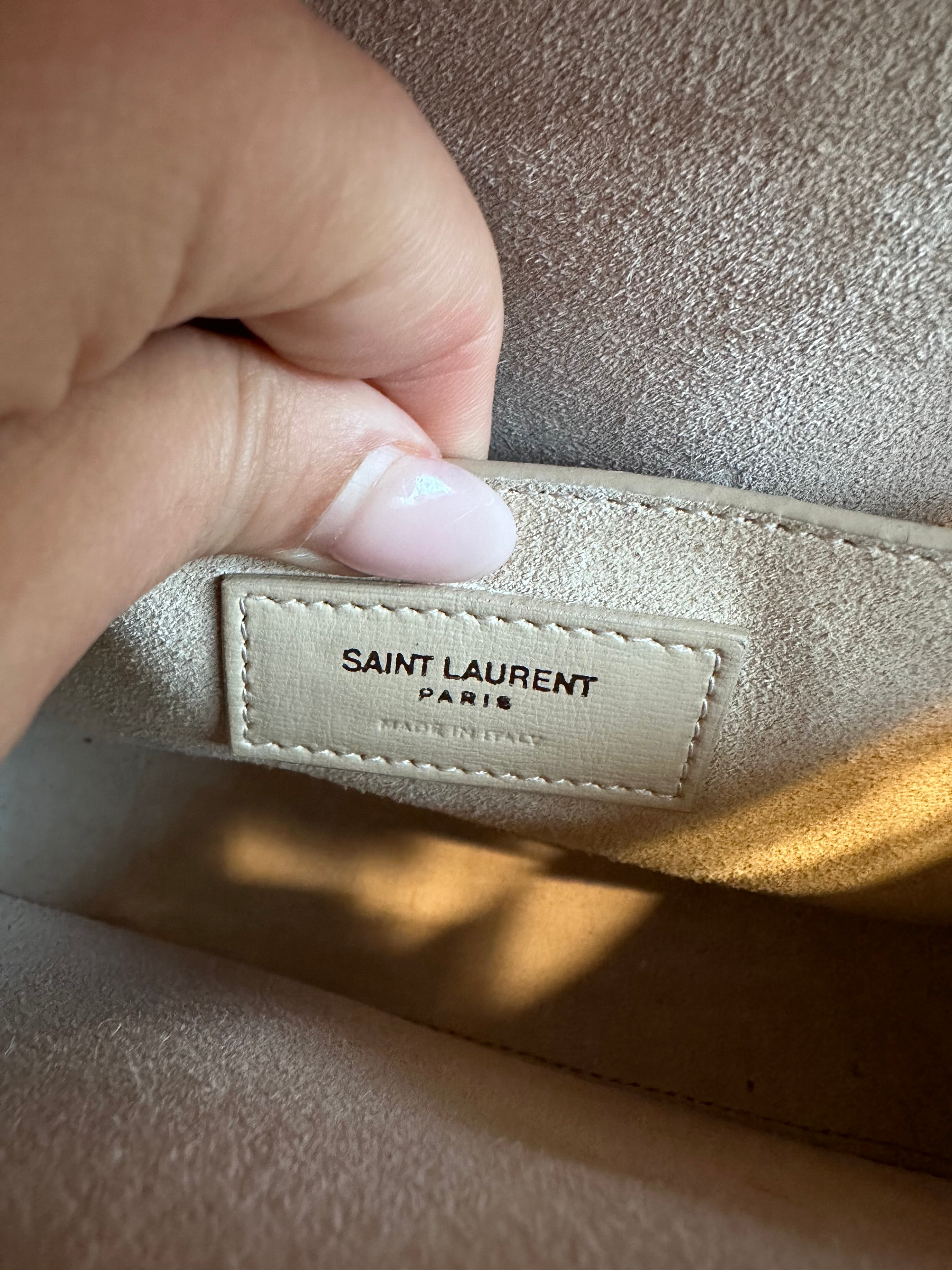 Pre-Owned SAINT LAURENT Beige Leather Bellechasse Bag