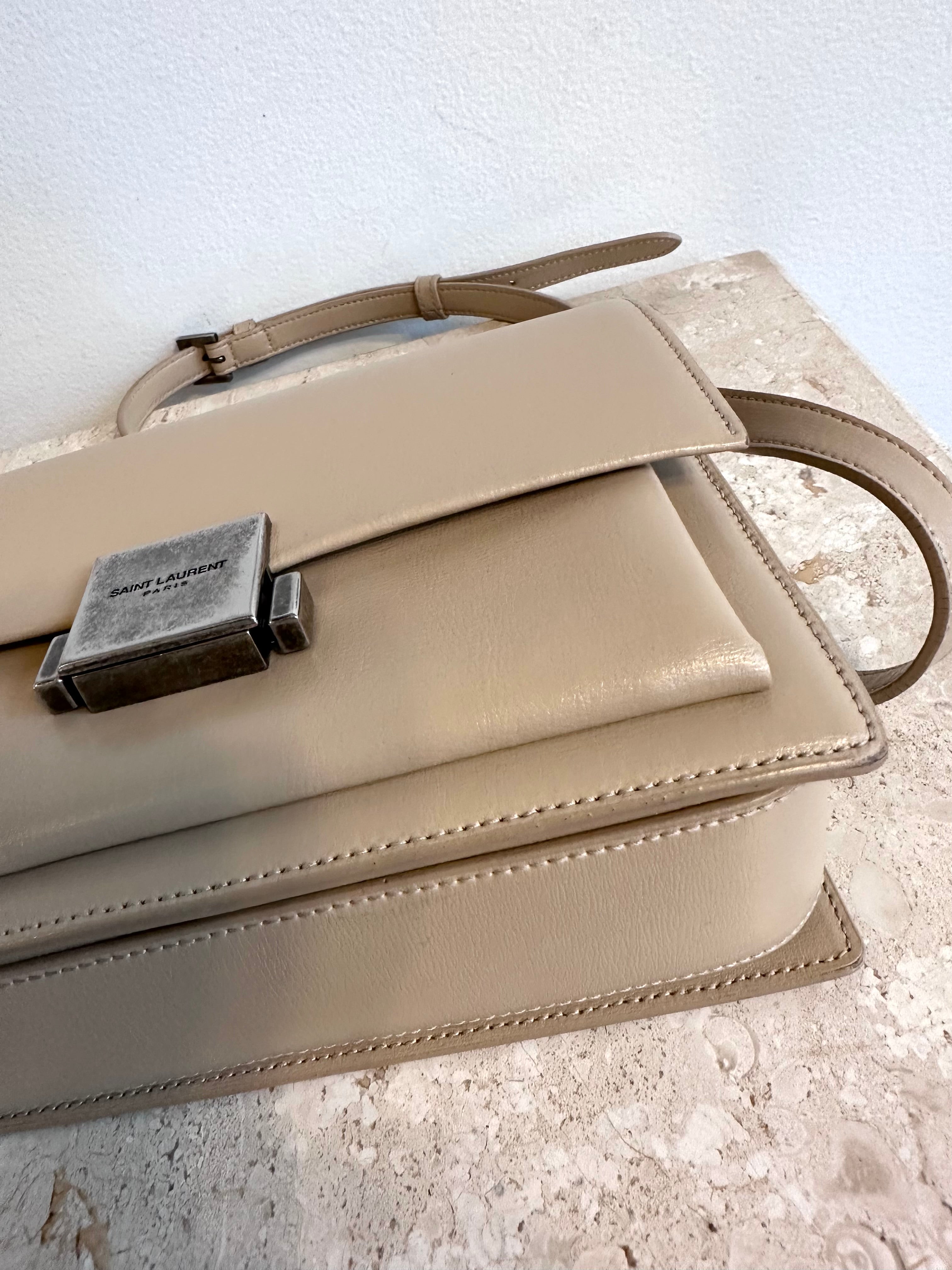 Pre-Owned SAINT LAURENT Beige Leather Bellechasse Bag