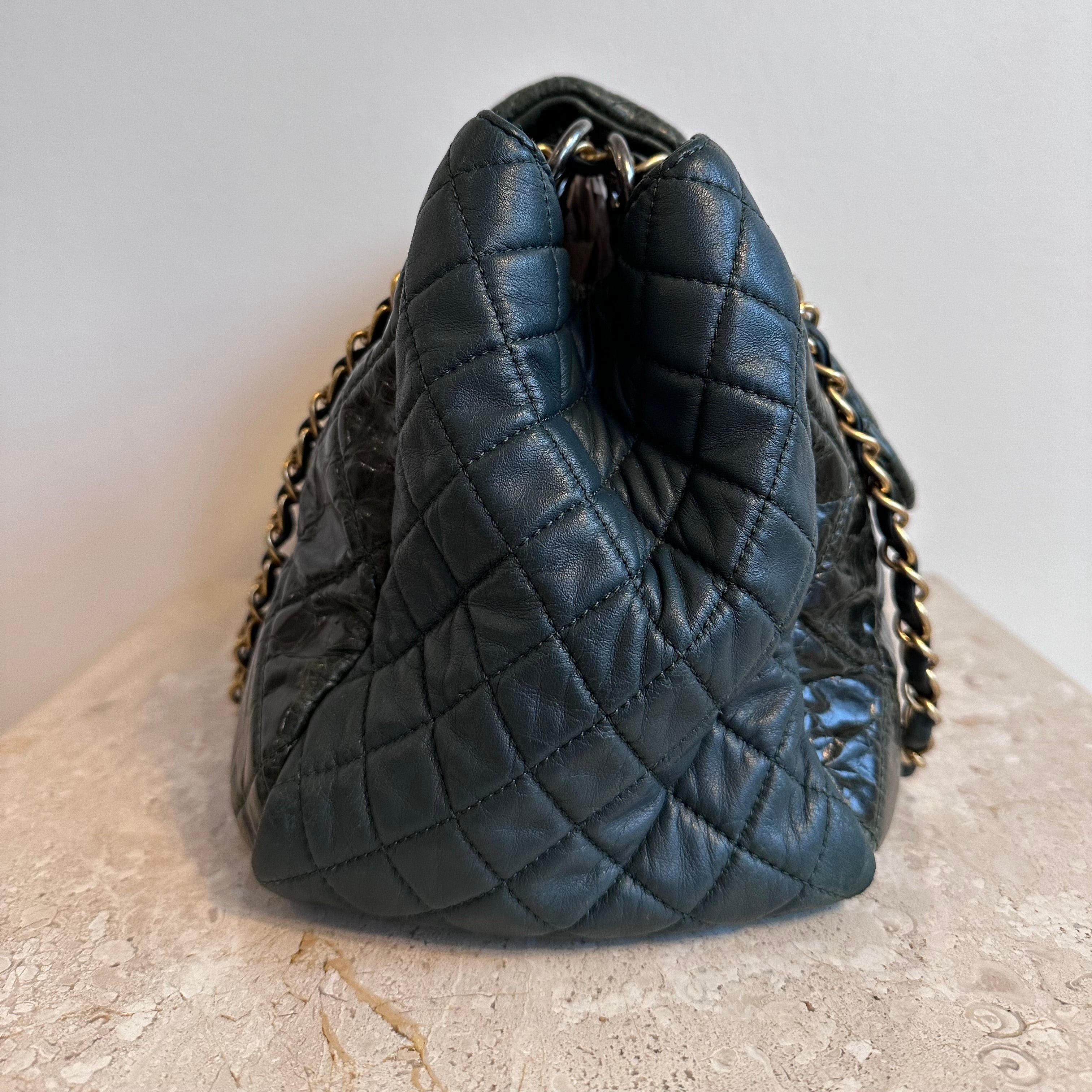 Pre-Owned CHANEL Dark Green Quilted Lambskin Reissue Accordion Flap Bag